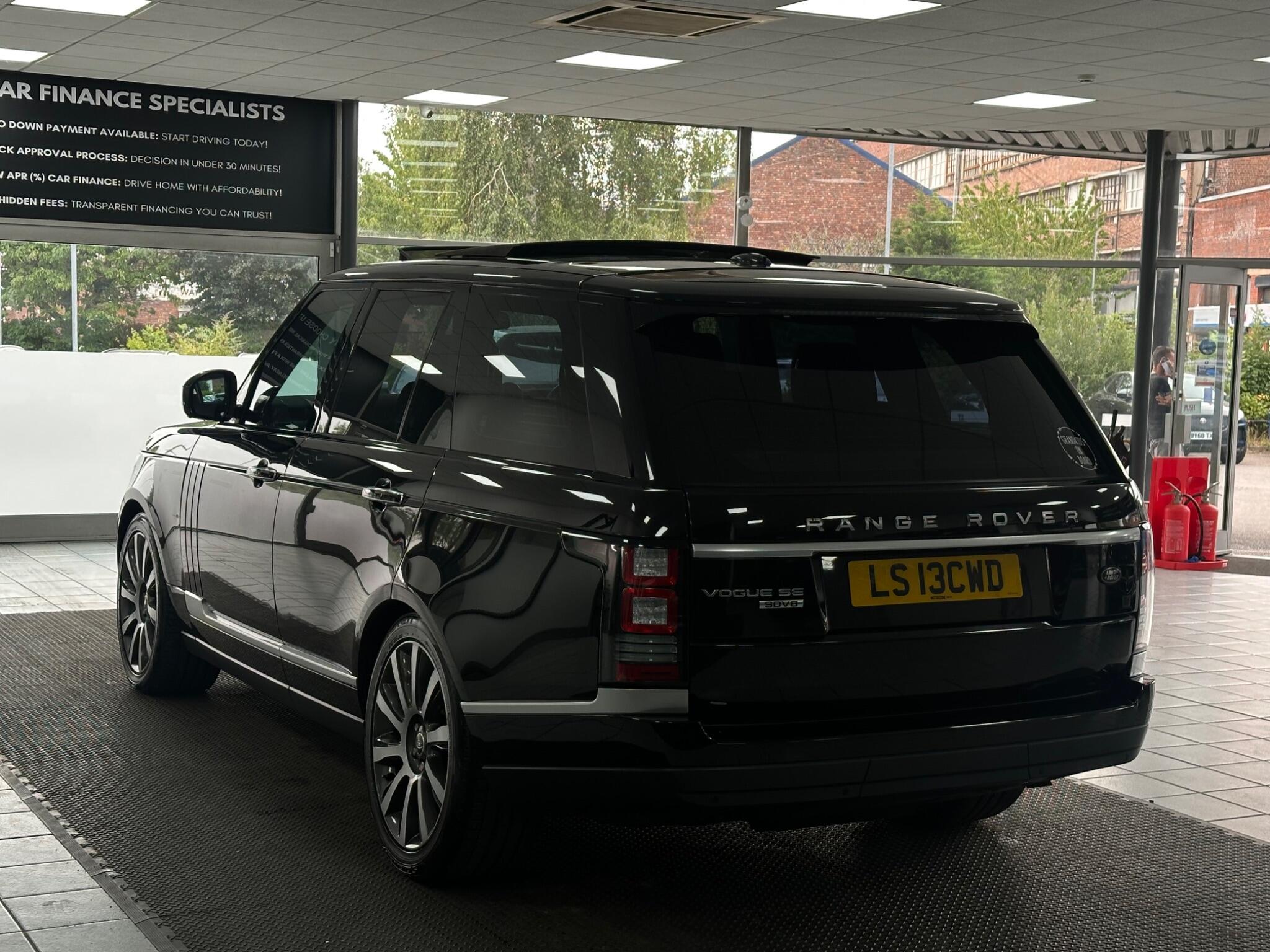 Land Rover Range Rover view 11