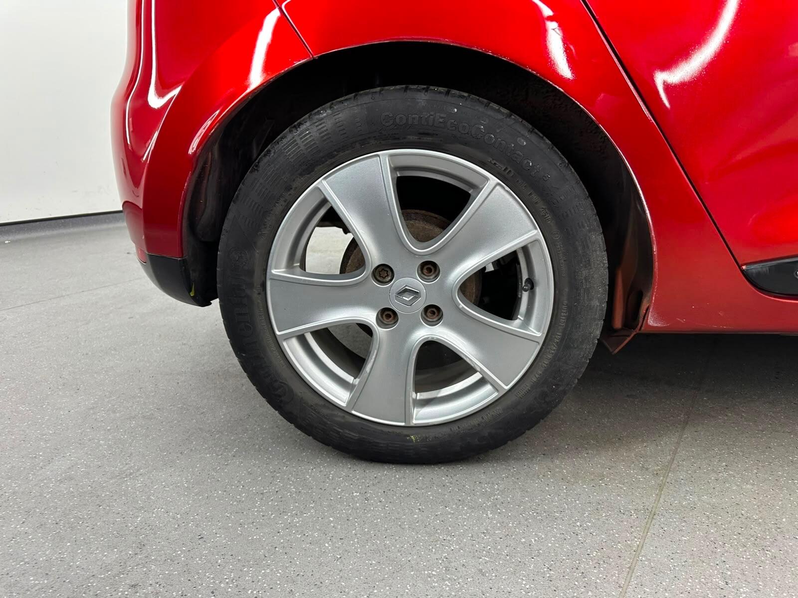 Renault Clio view 15