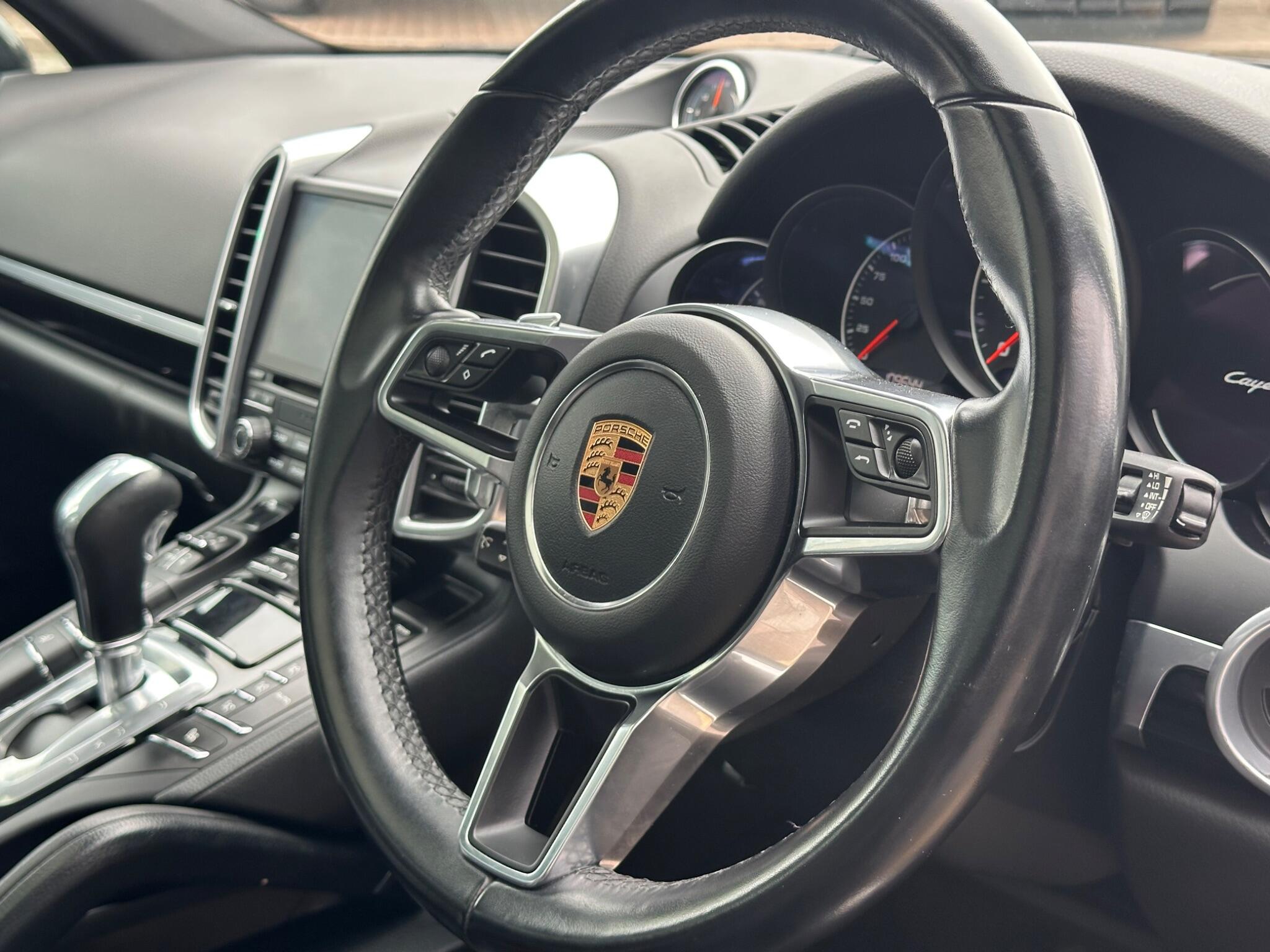 Porsche Cayenne view 20