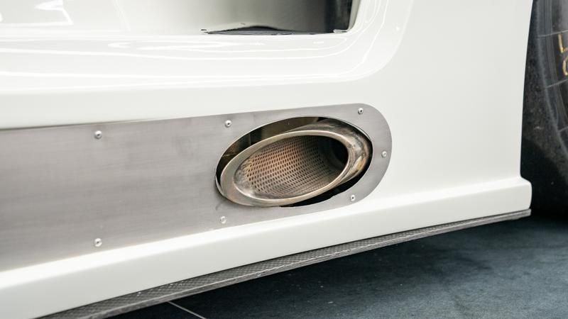 Mercedes-Benz SLS view 17