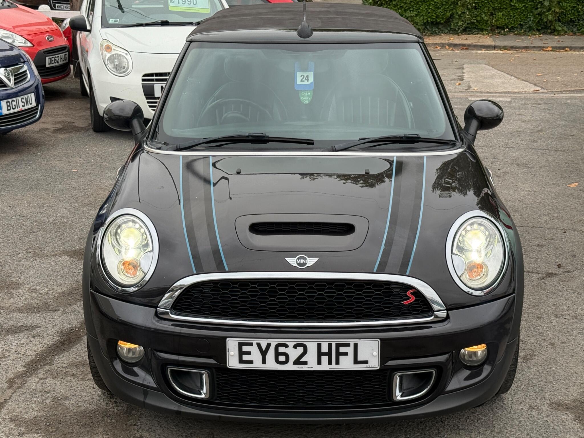 MINI Convertible - Image 9
