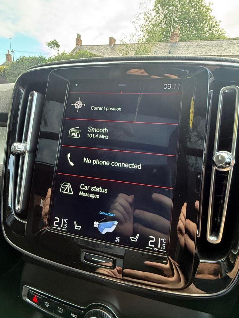 Volvo XC40 view 14