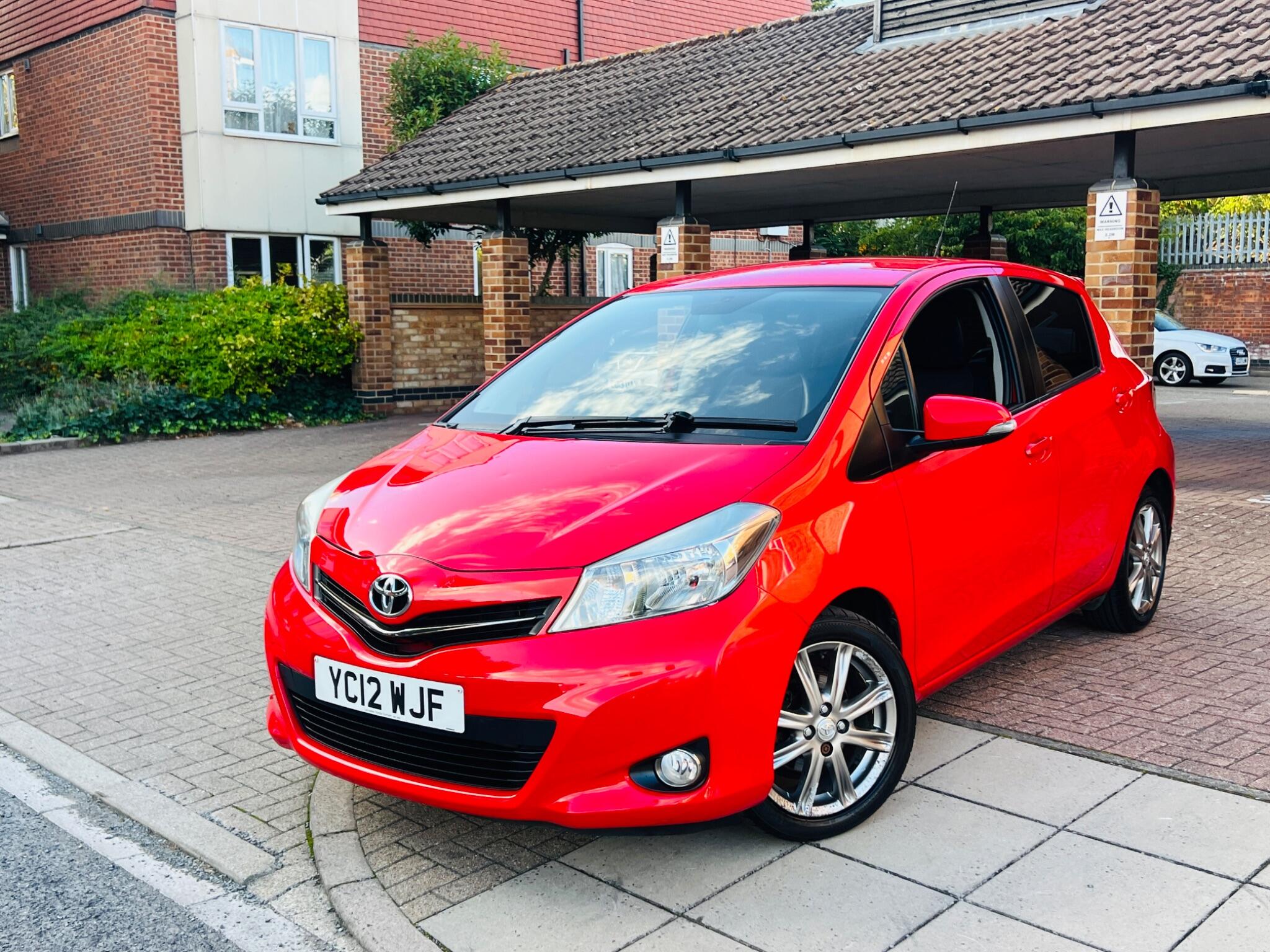 Toyota Yaris view 2