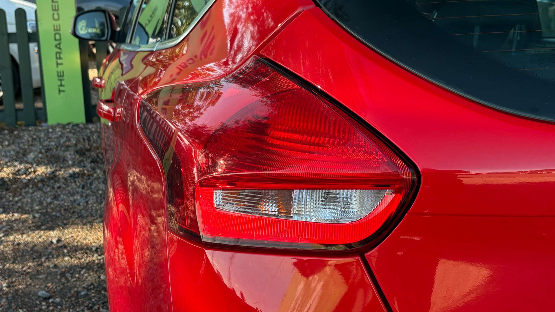Ford Focus view 46