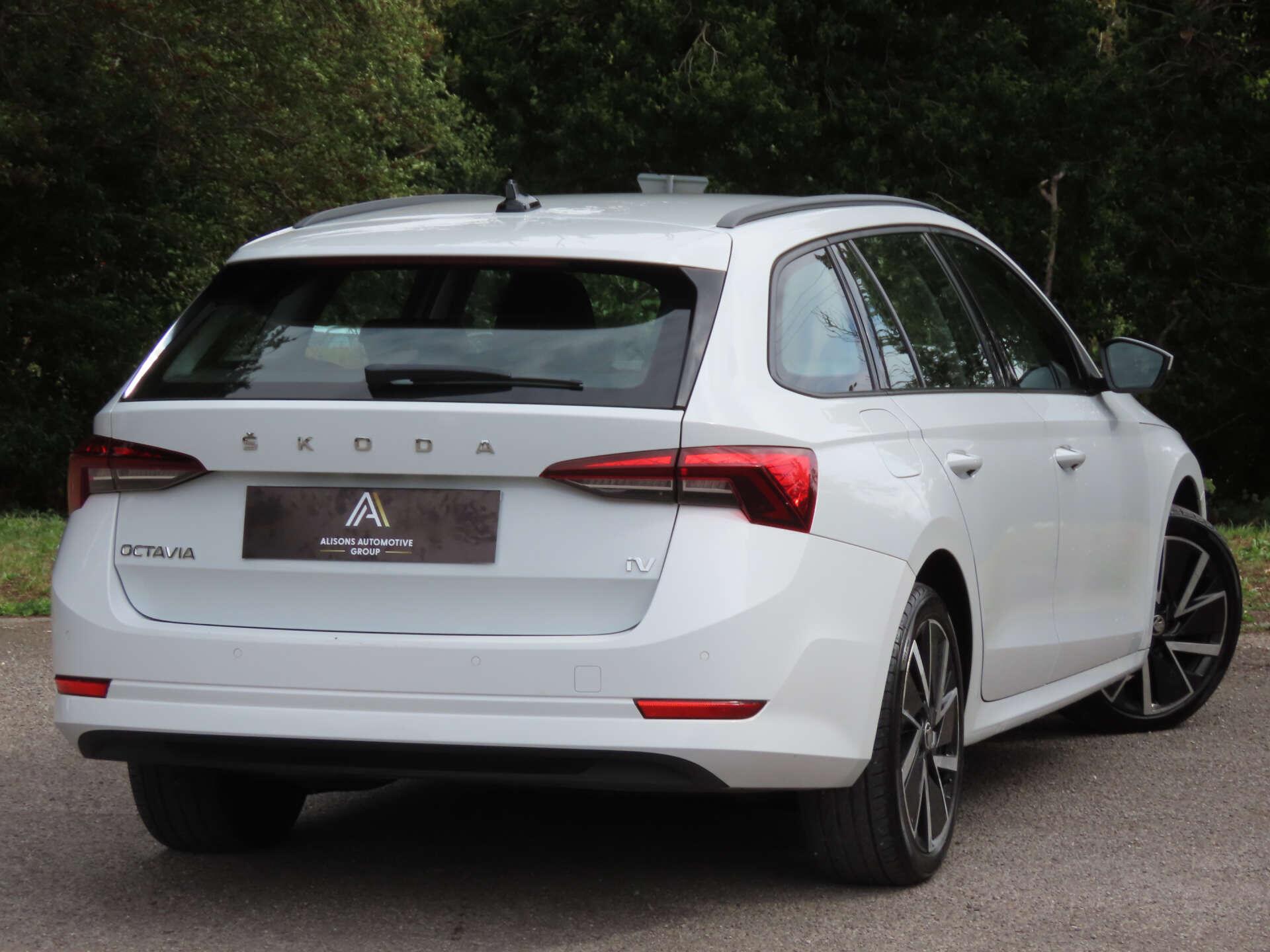 Skoda Octavia view 4