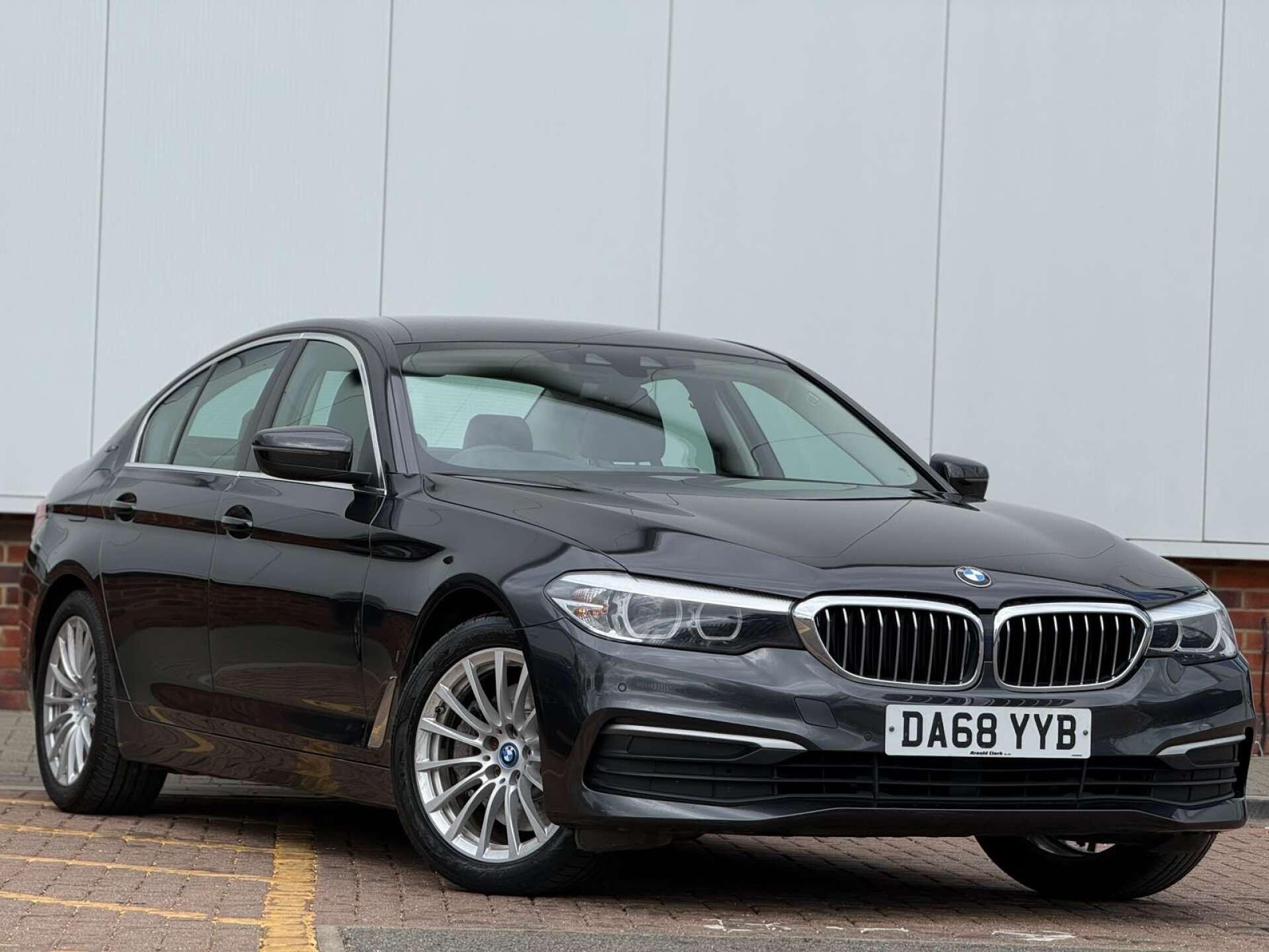 BMW 5 Series view 9
