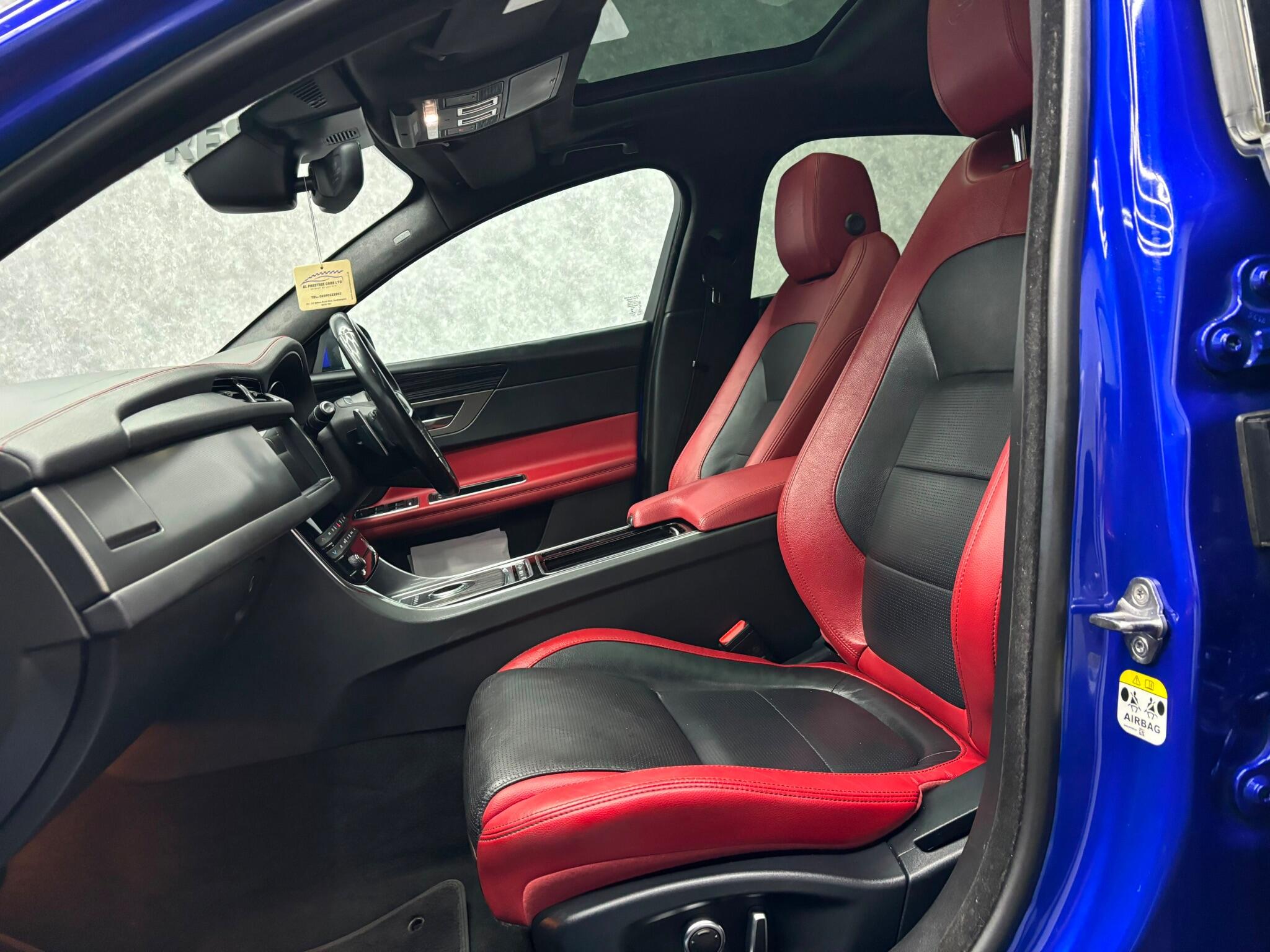 Jaguar XF view 27