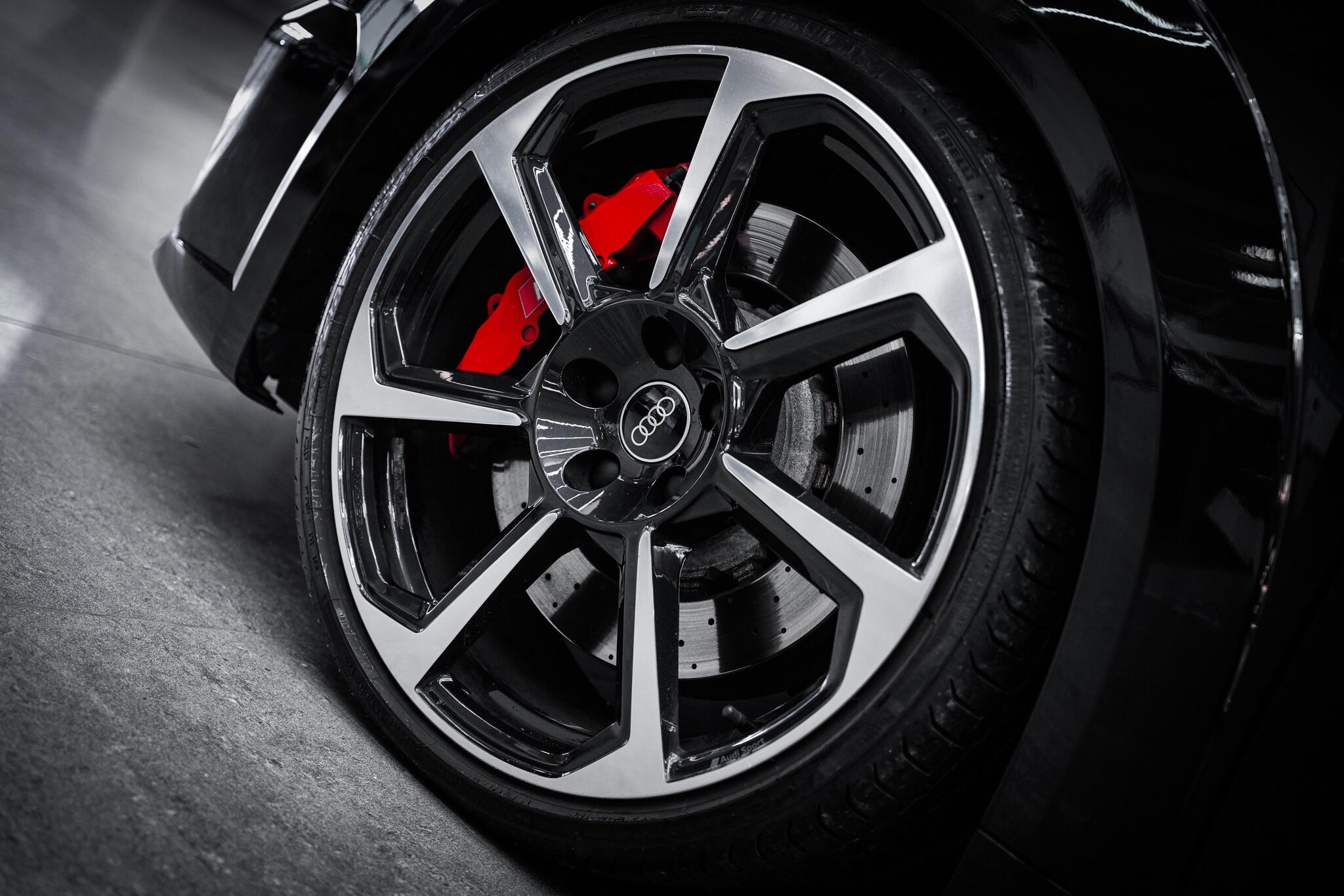 Audi TT RS view 31
