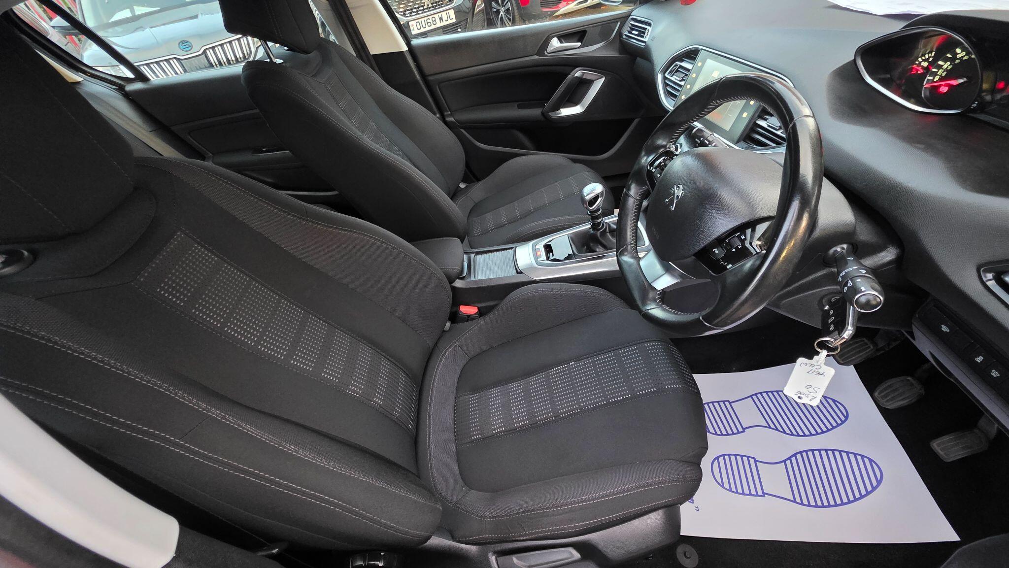 Peugeot 308 view 21