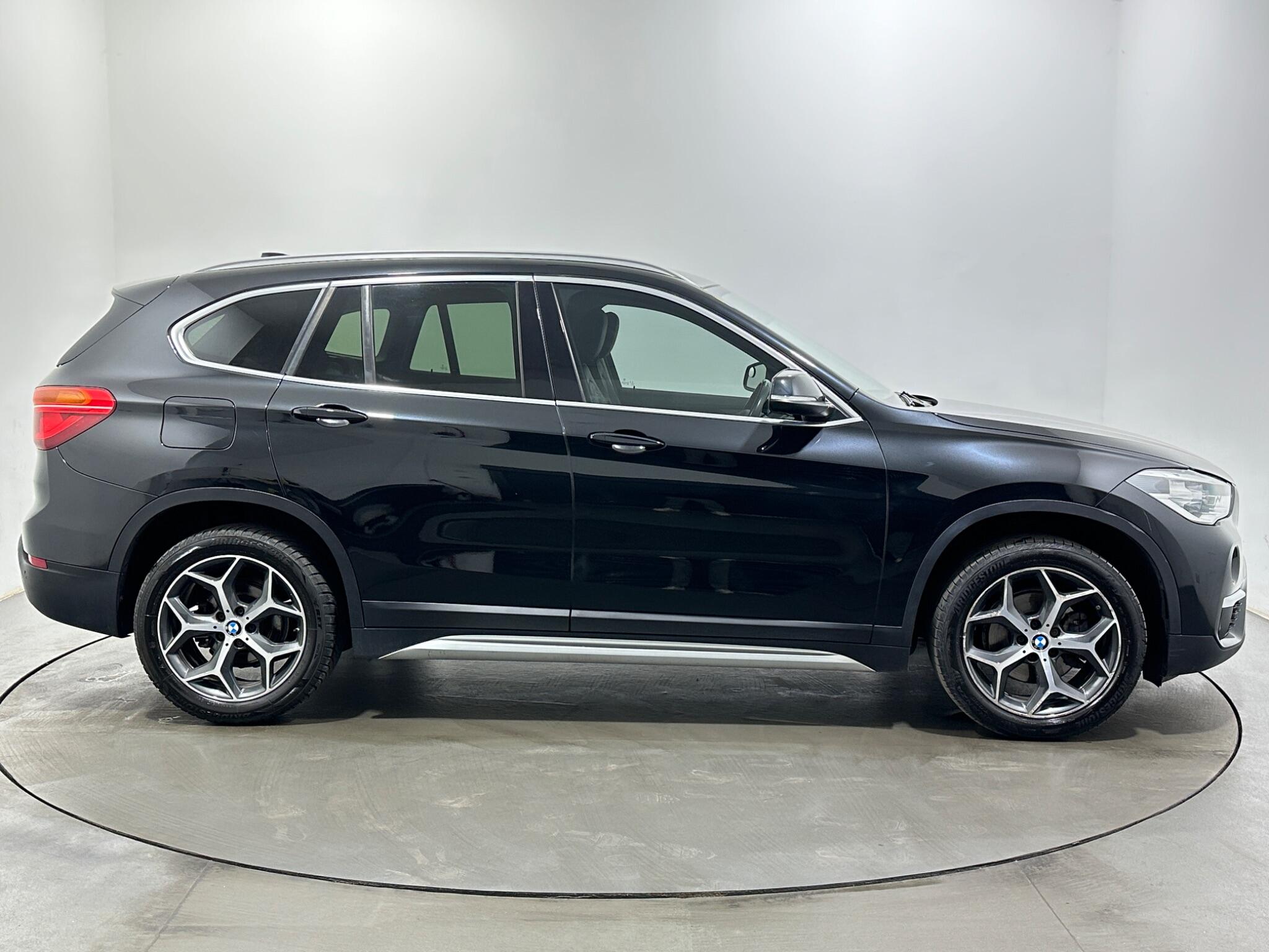 BMW X1 view 9
