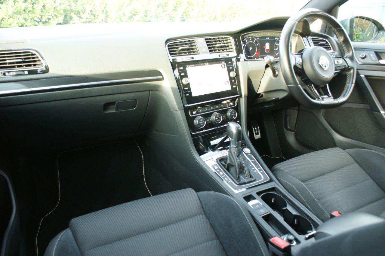 Volkswagen Golf view 33