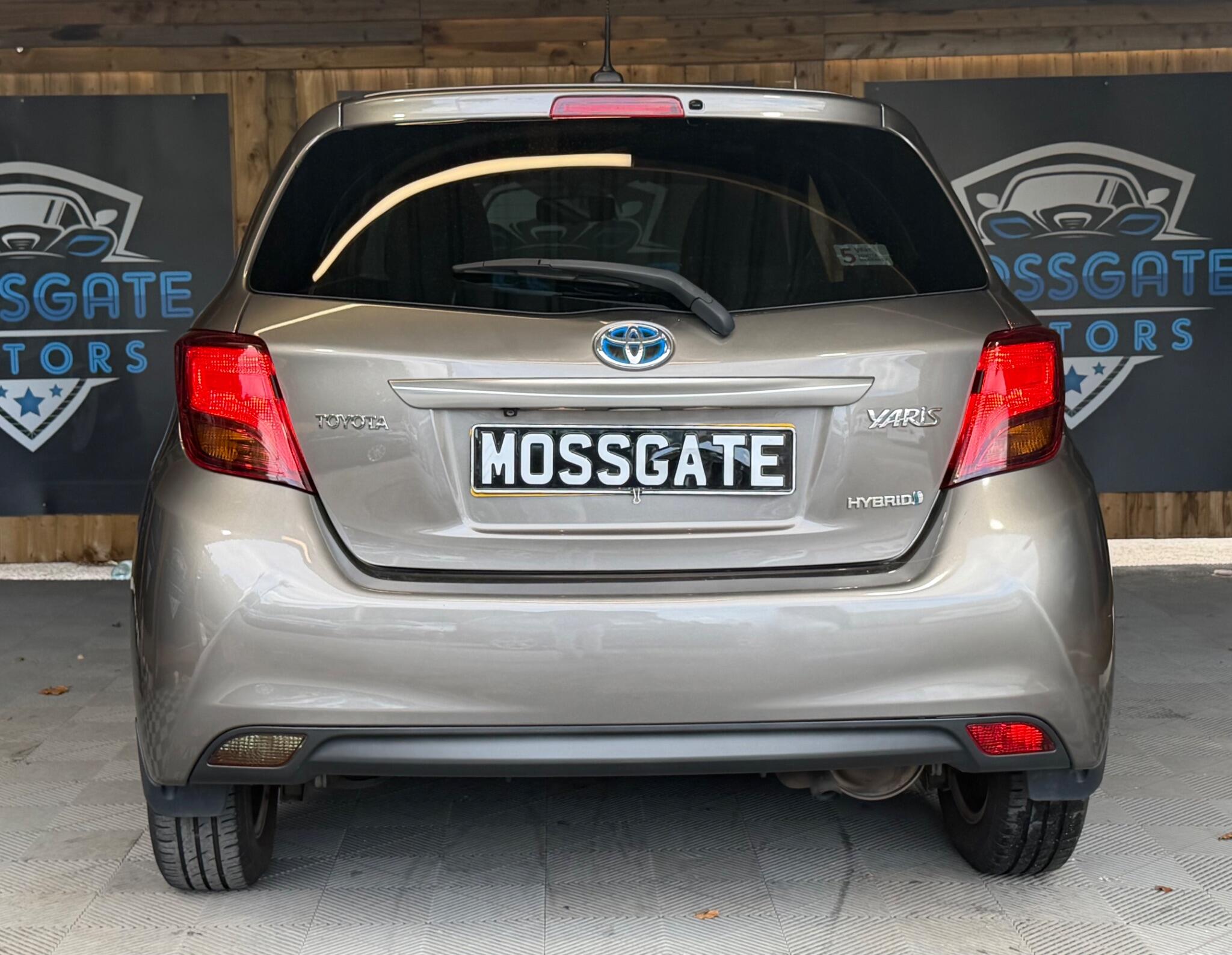 Toyota Yaris view 10