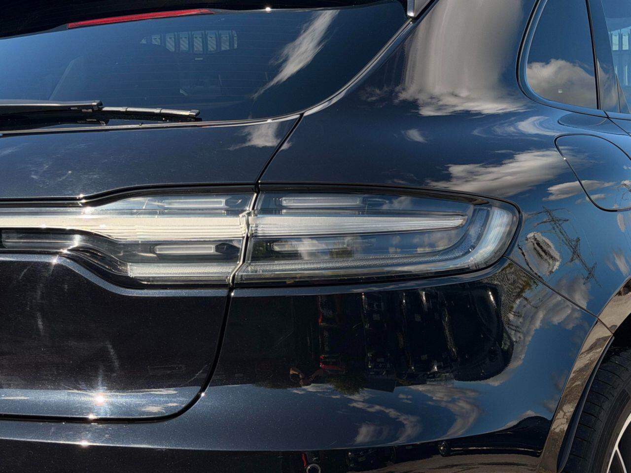 Porsche Macan view 22
