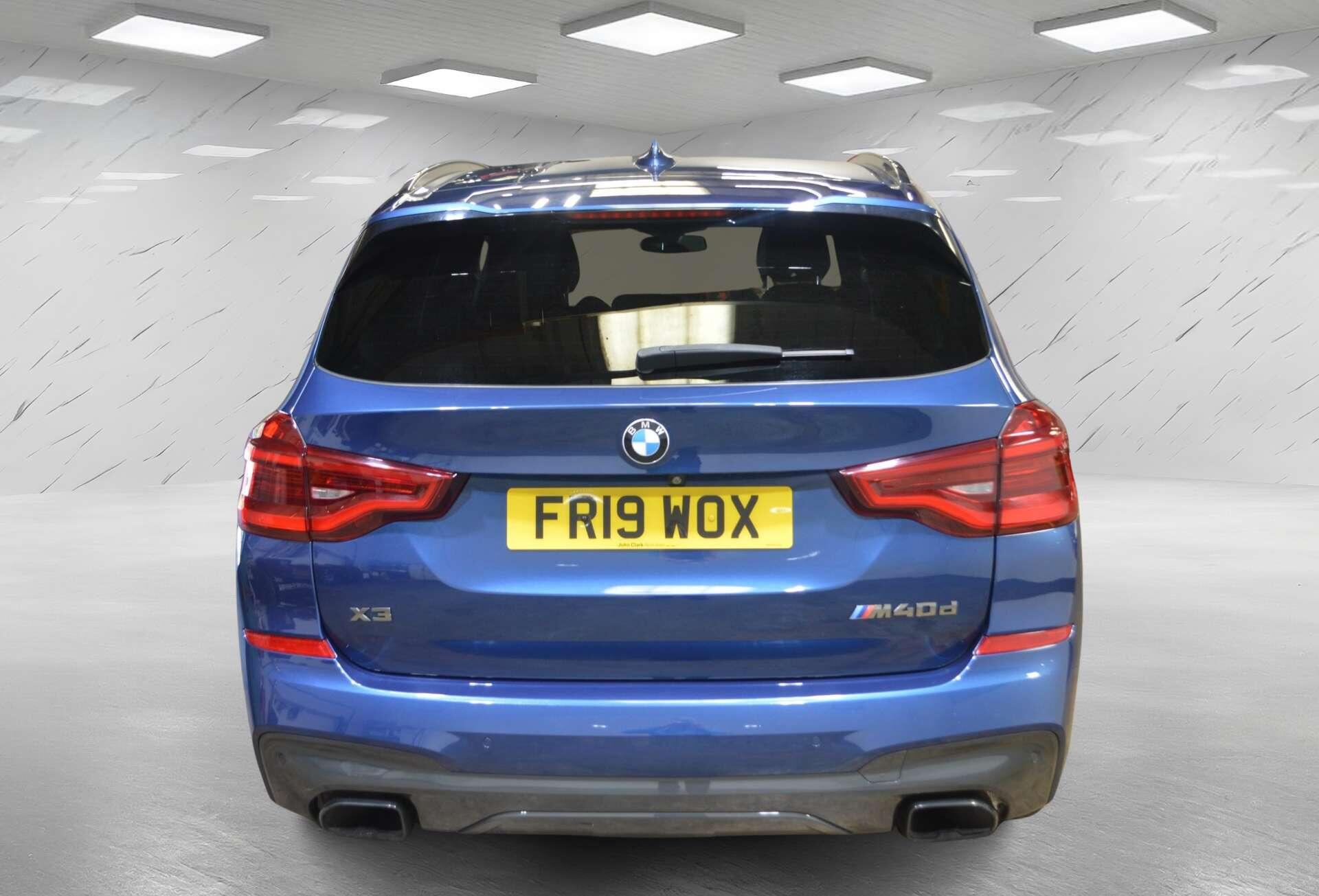 BMW X3 view 7