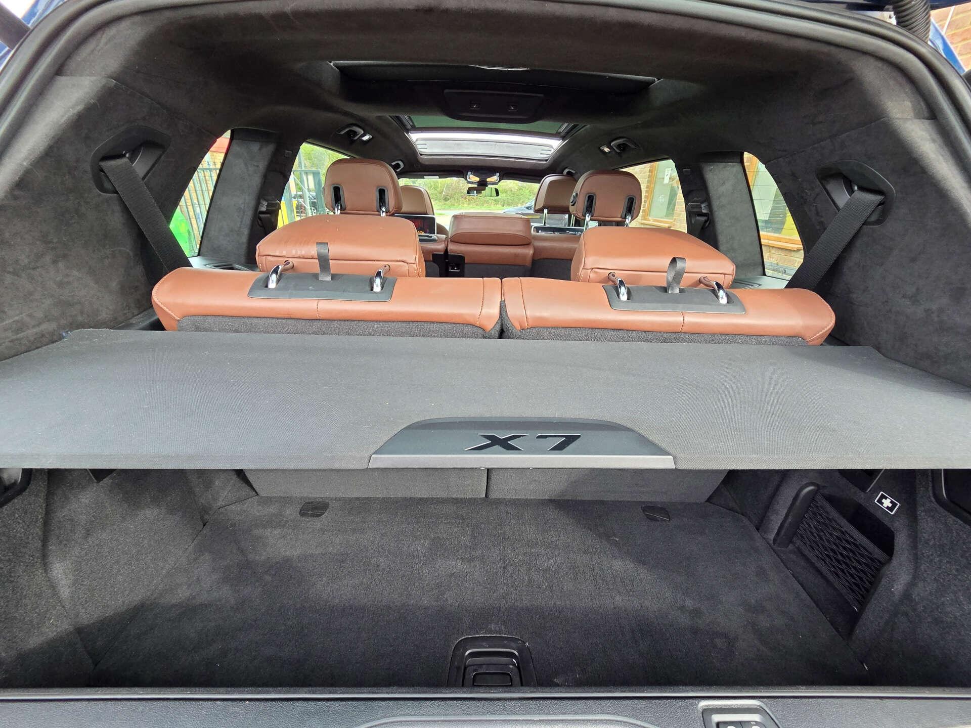 BMW X7 view 55