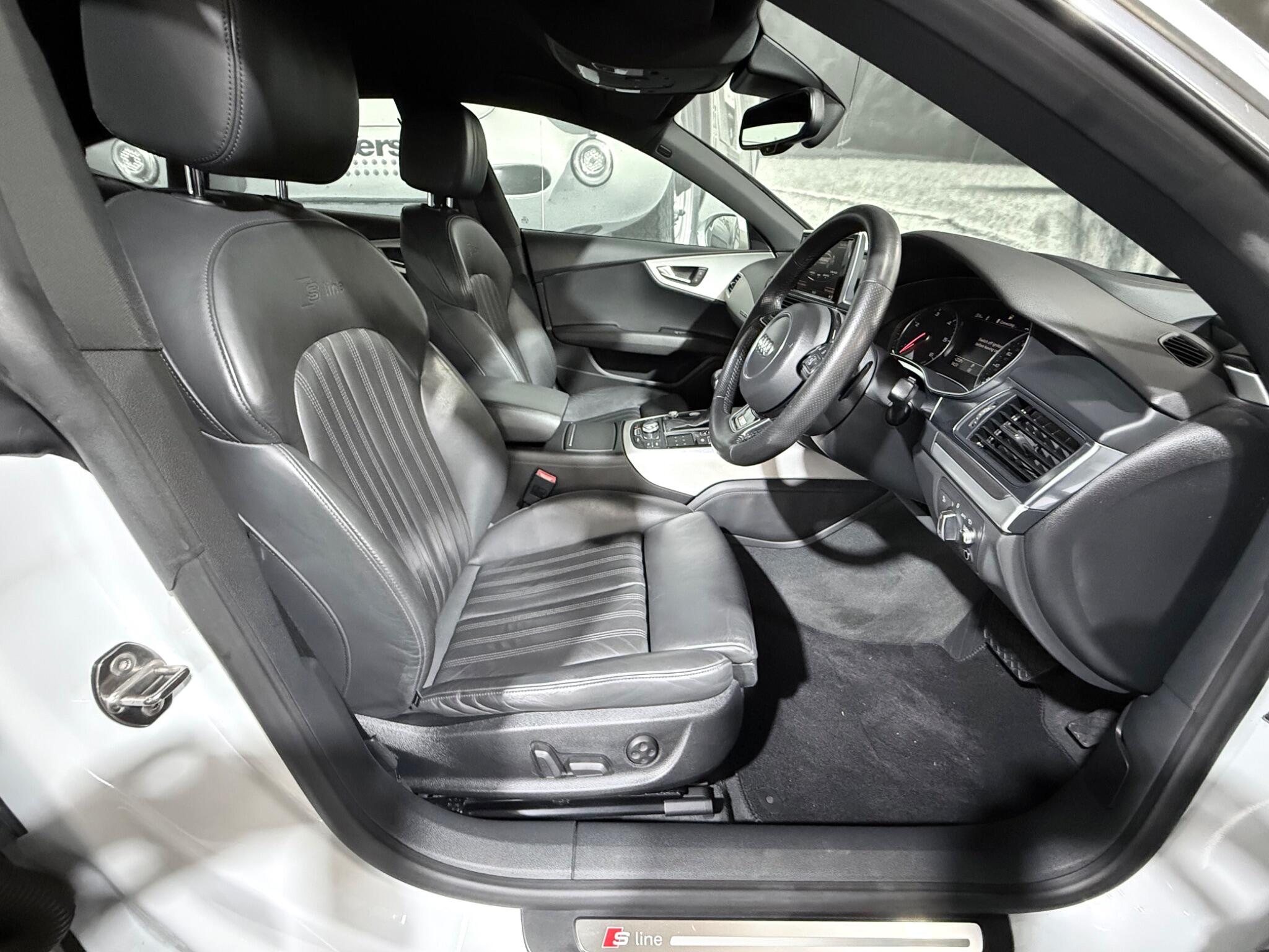 Audi A7 view 10