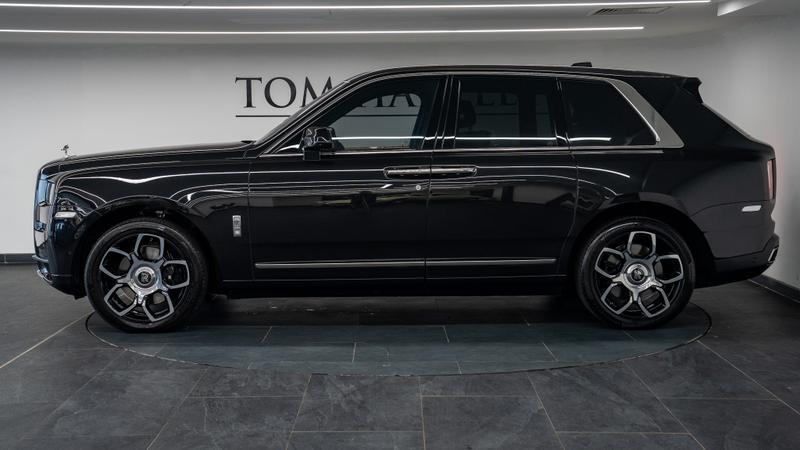 Rolls-Royce Cullinan view 4