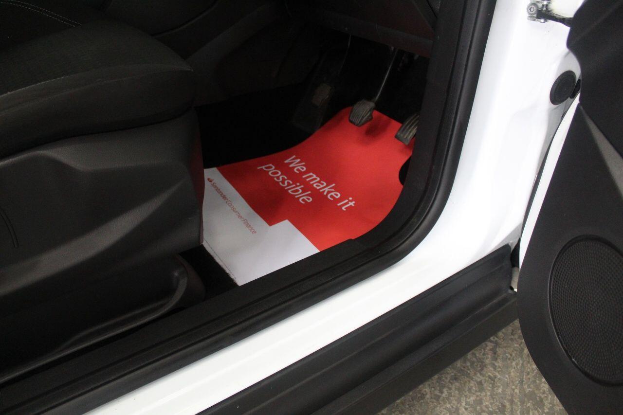 Ford C-Max view 46