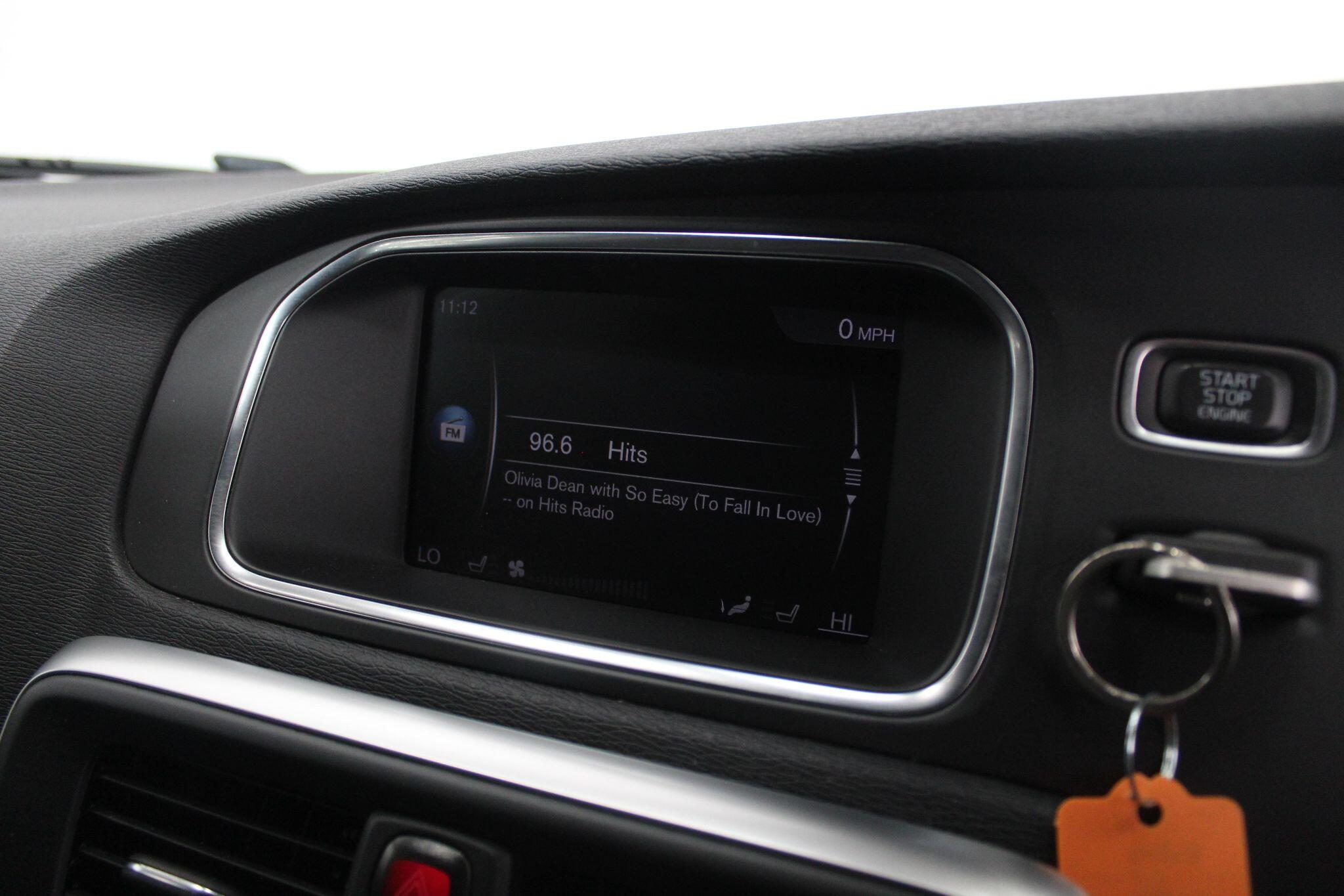 Volvo V40 view 37