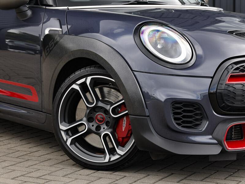 Mini Hatch view 19