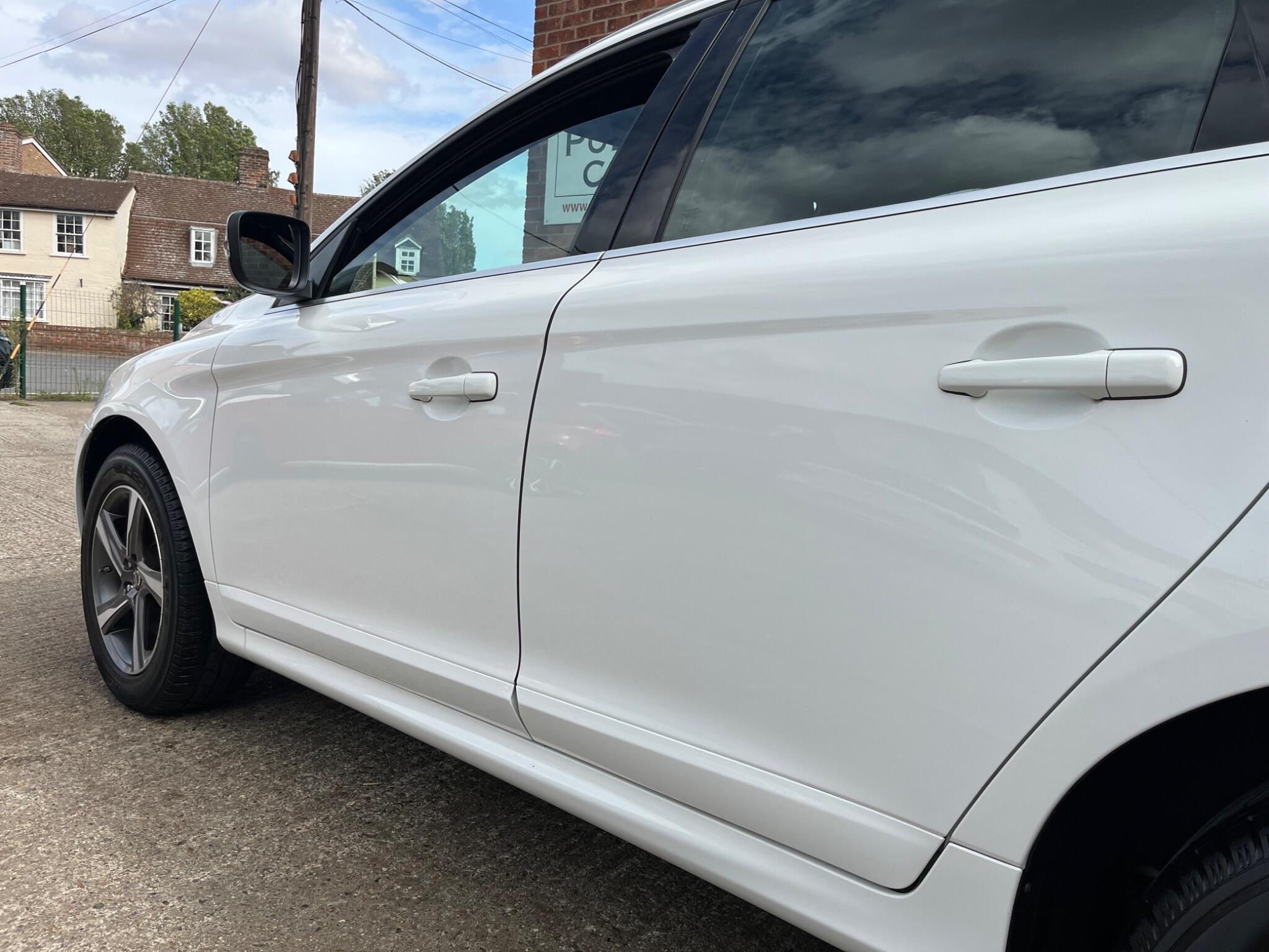 Volvo XC60 view 13