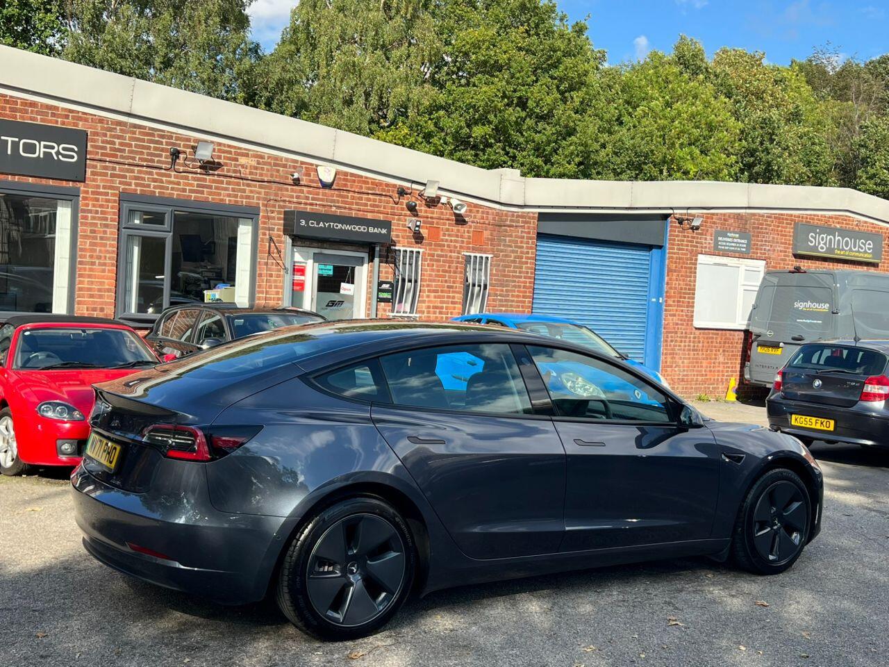 Tesla Model 3 view 9
