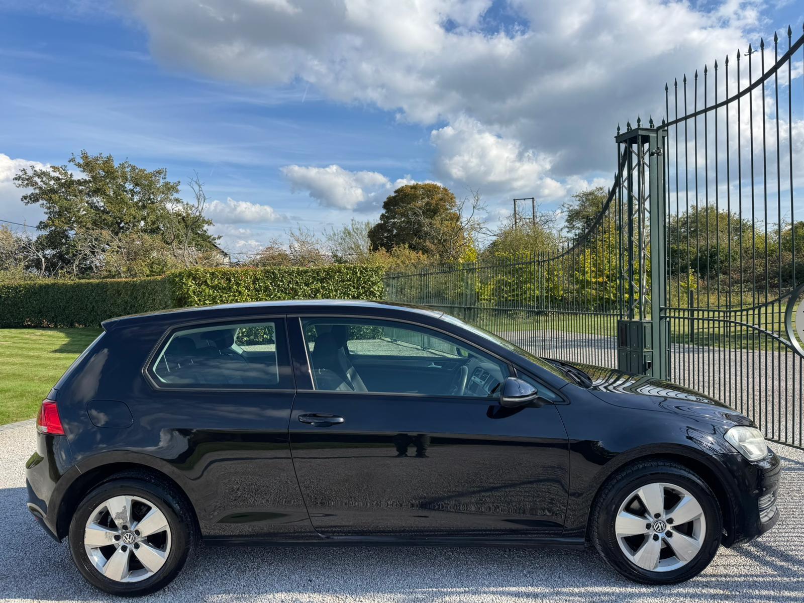 2014 Volkswagen Golf image 7
