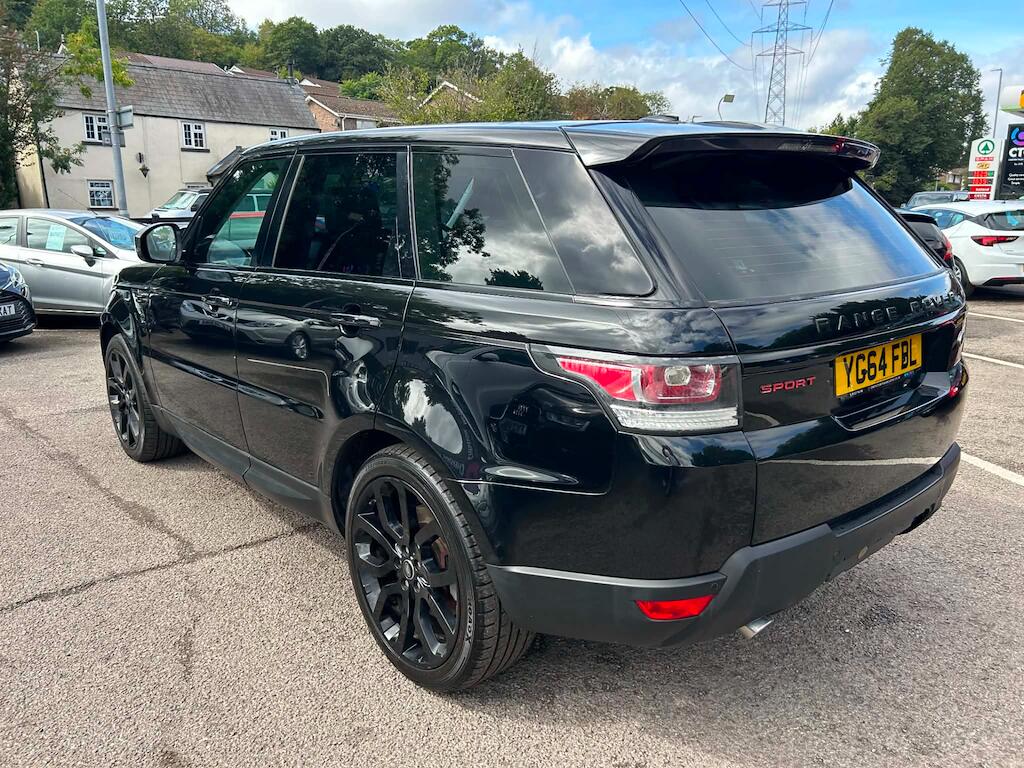 Land Rover Range Rover Sport view 4