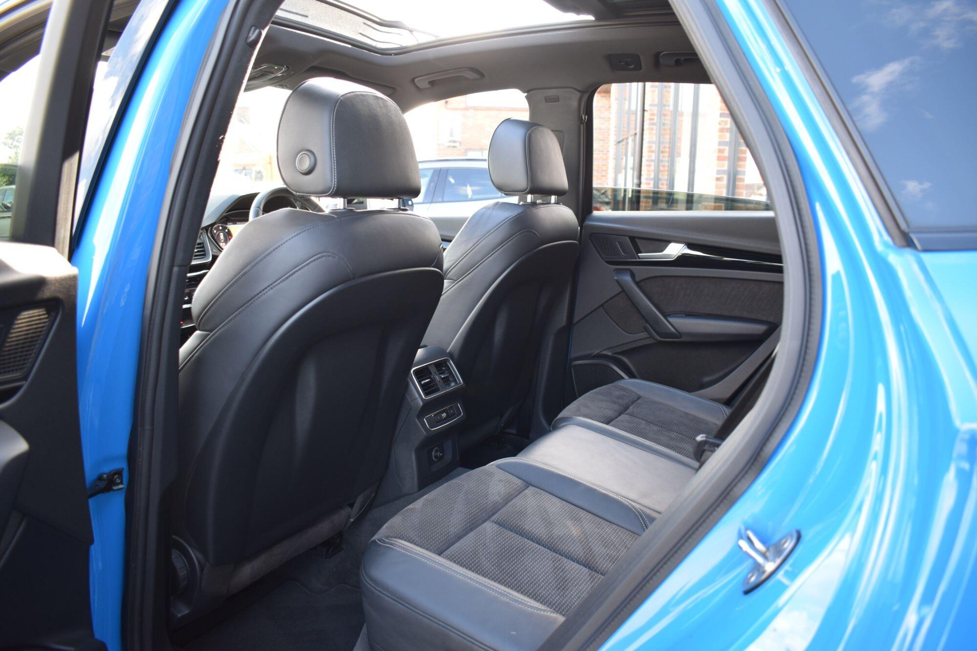 Audi Q5 view 28
