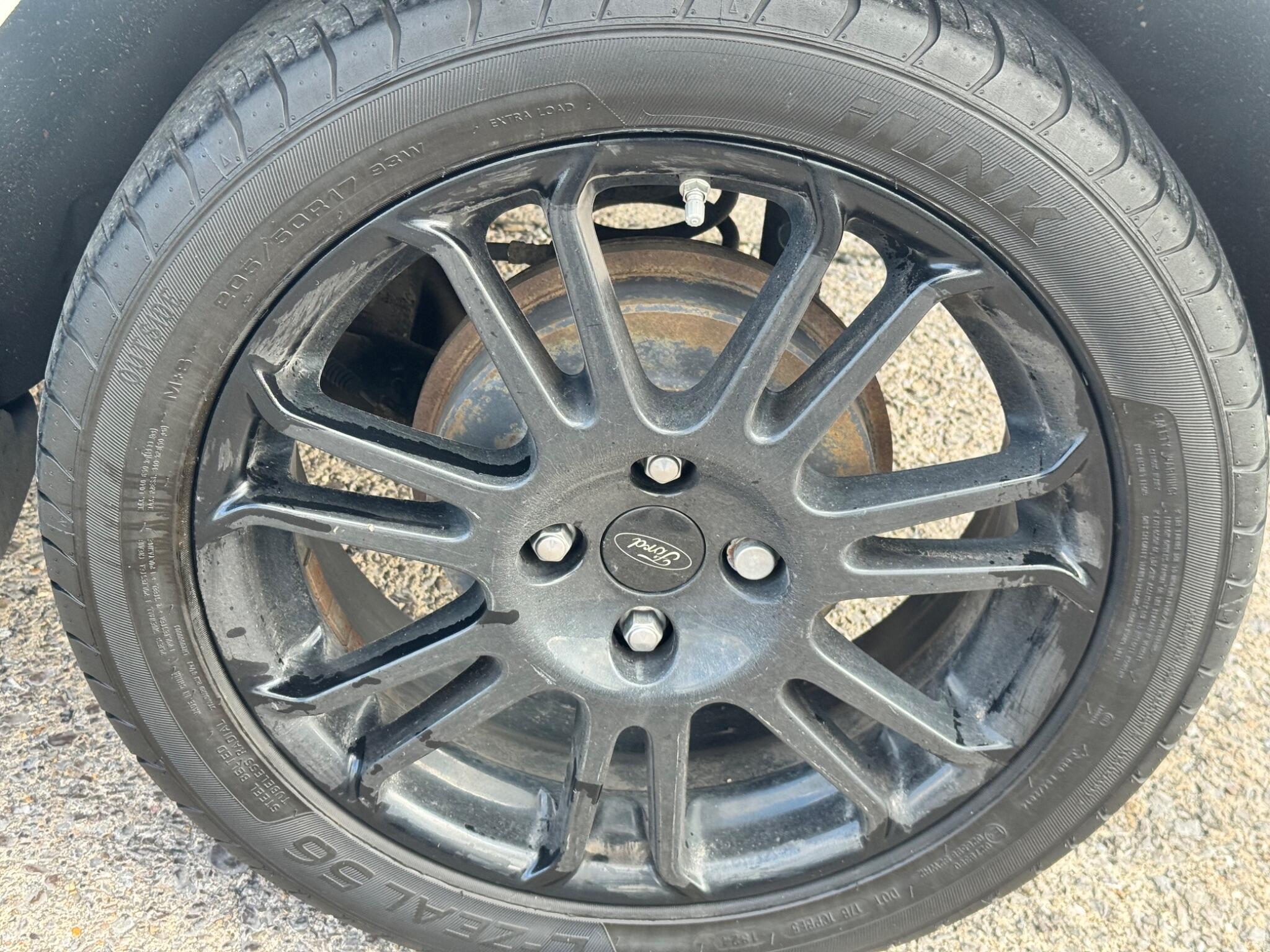 Ford Ecosport view 35