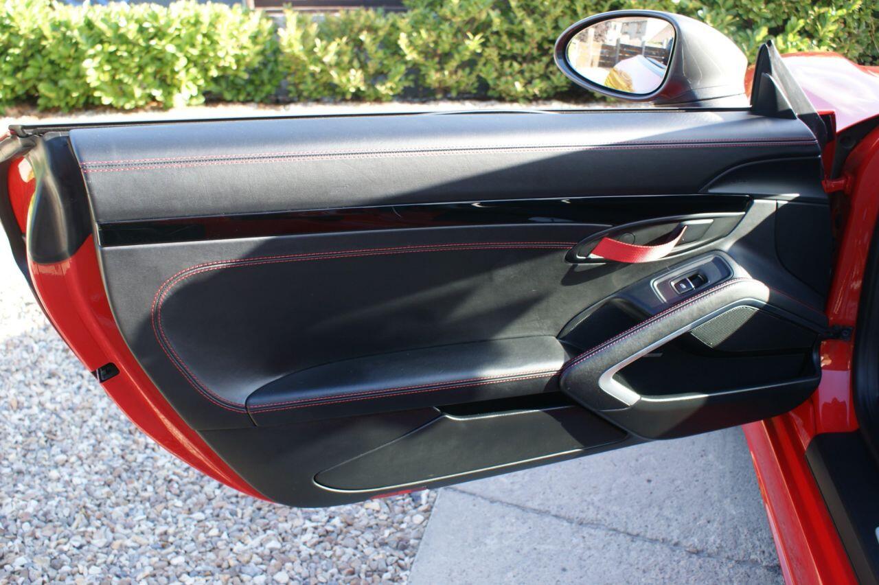 Porsche 718 Boxster view 32