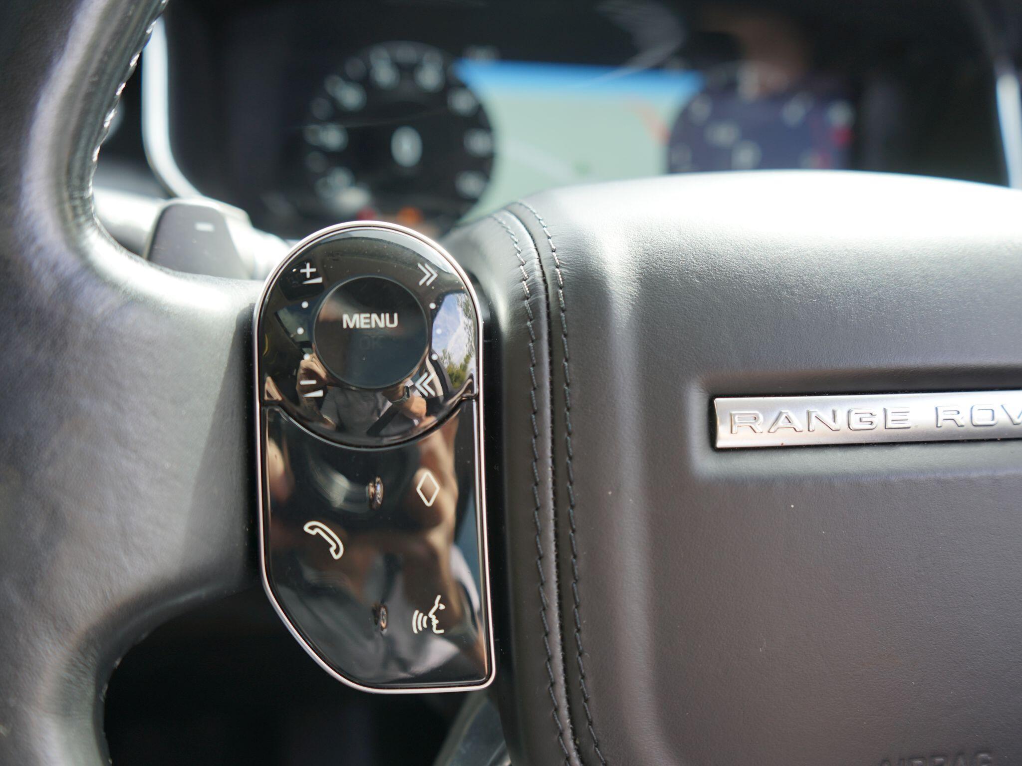 Land Rover Range Rover view 35