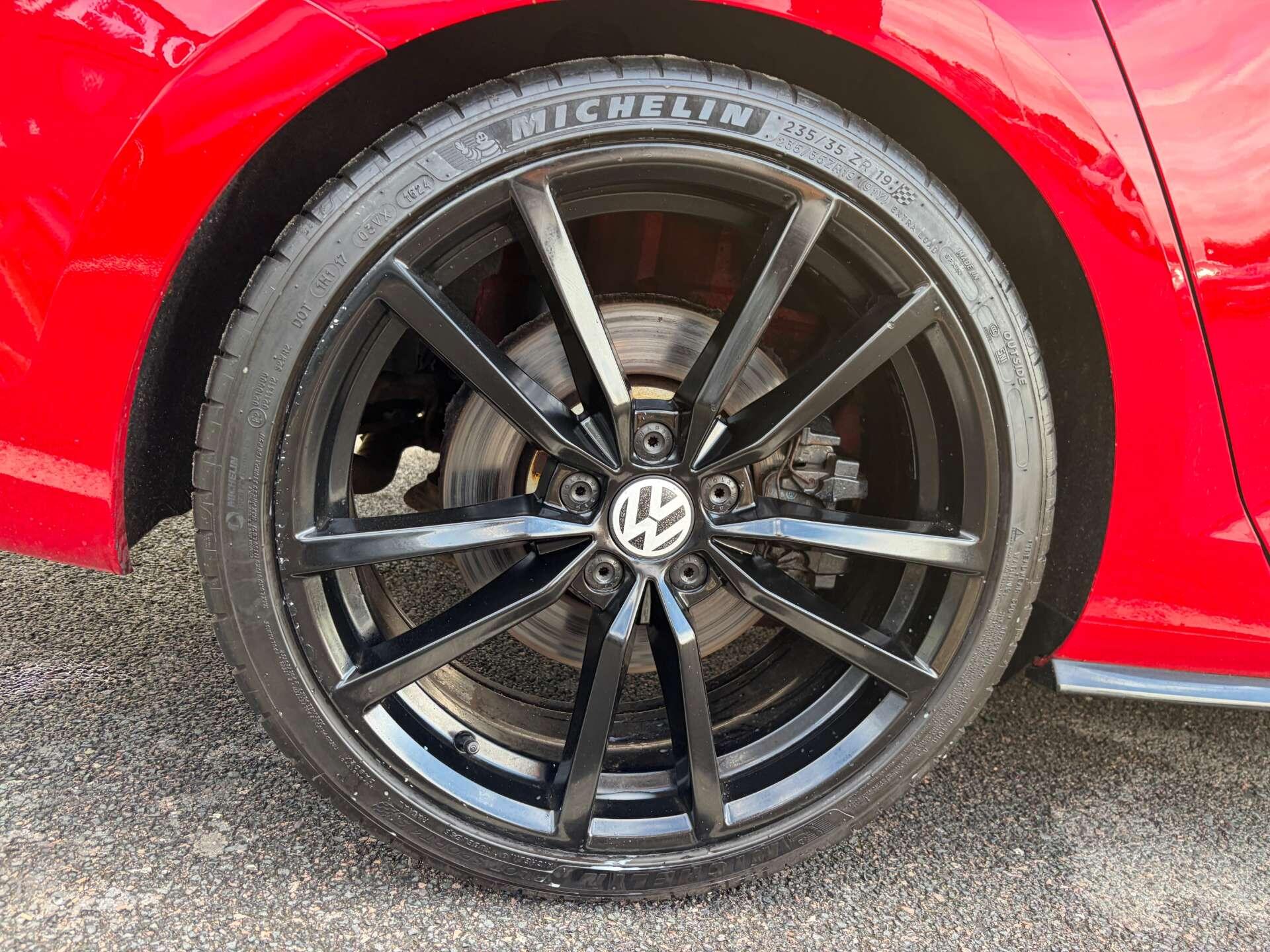 Volkswagen Golf view 13