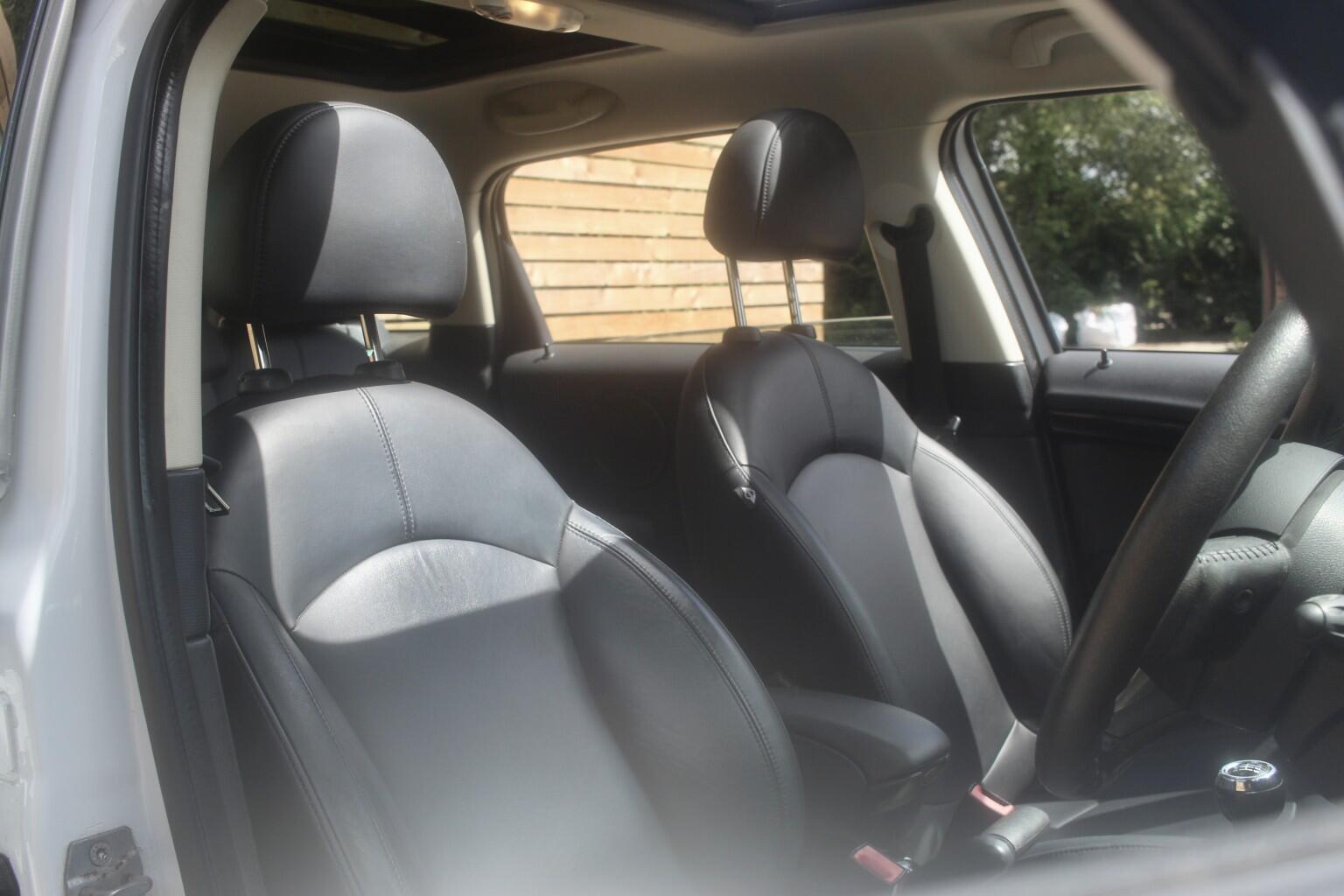 Mini Countryman view 9