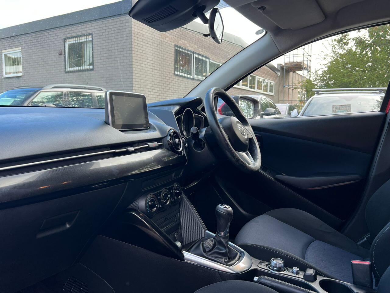 Mazda Mazda2 view 18
