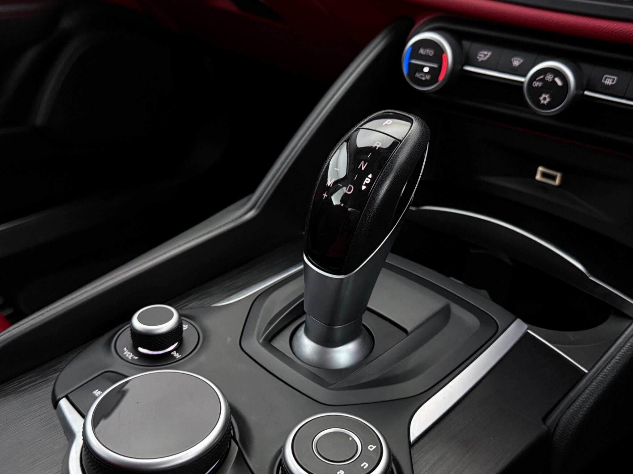Alfa Romeo Giulia view 21