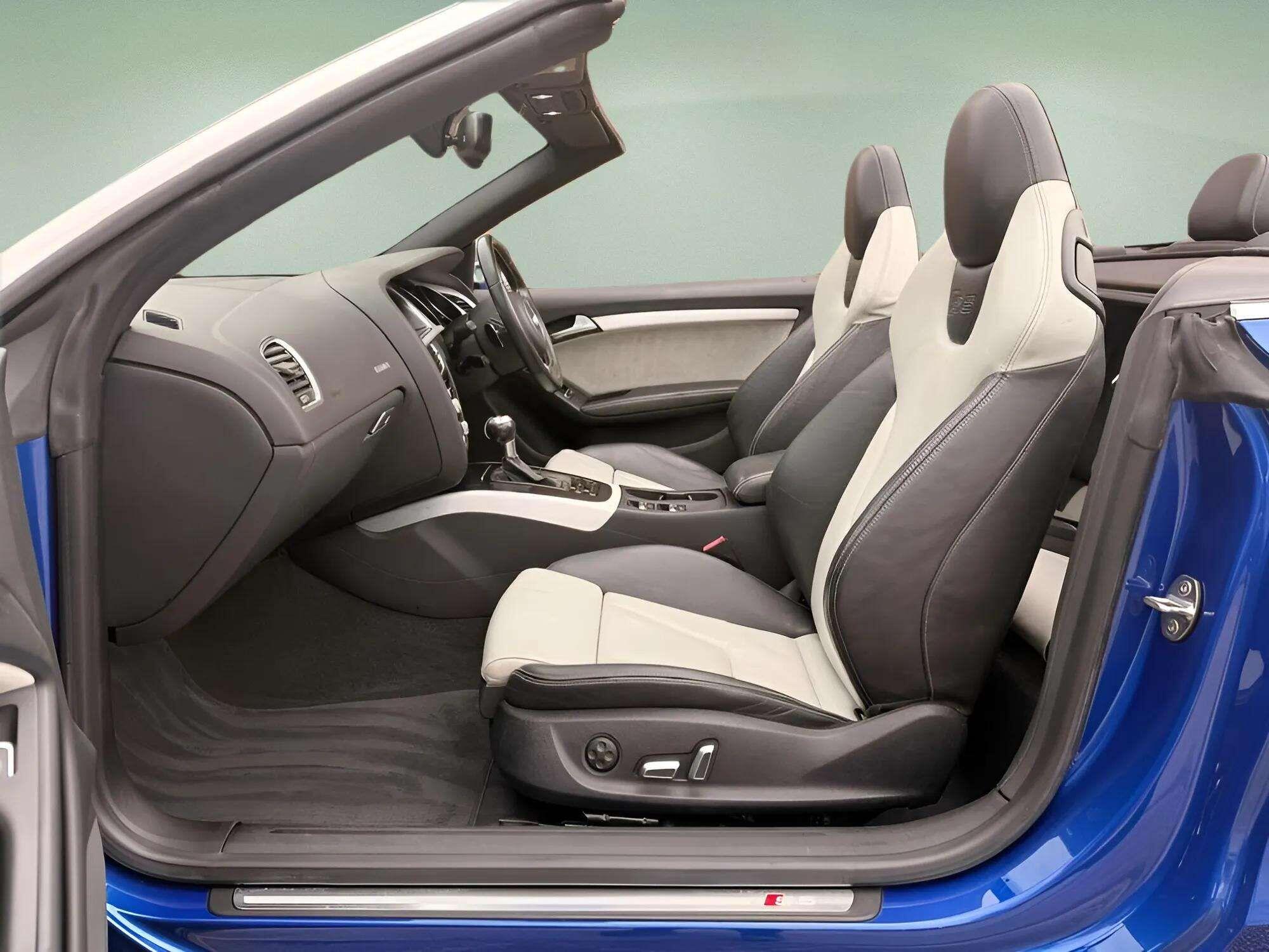 Audi S5 view 6