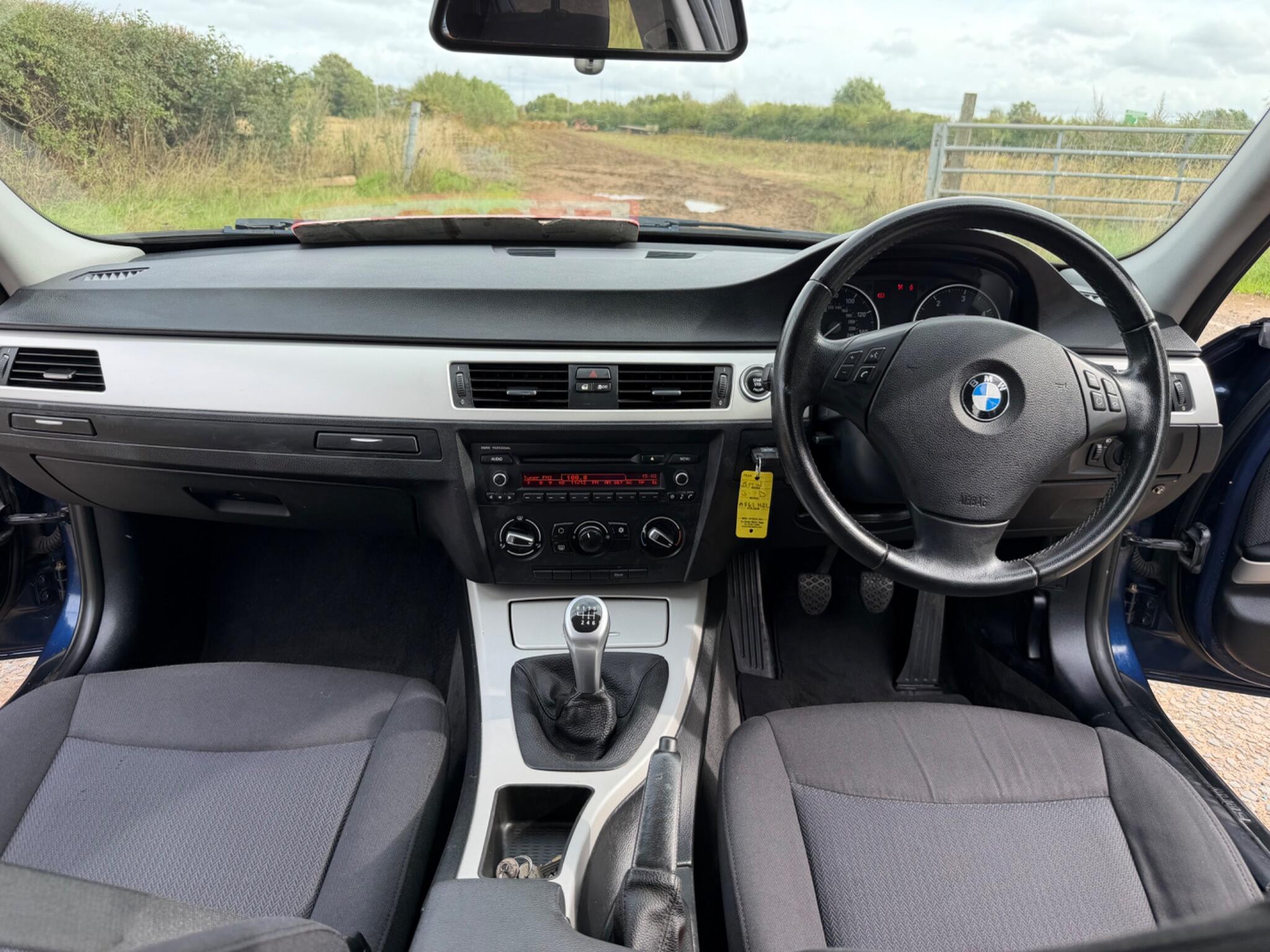 BMW 3 Series view 3