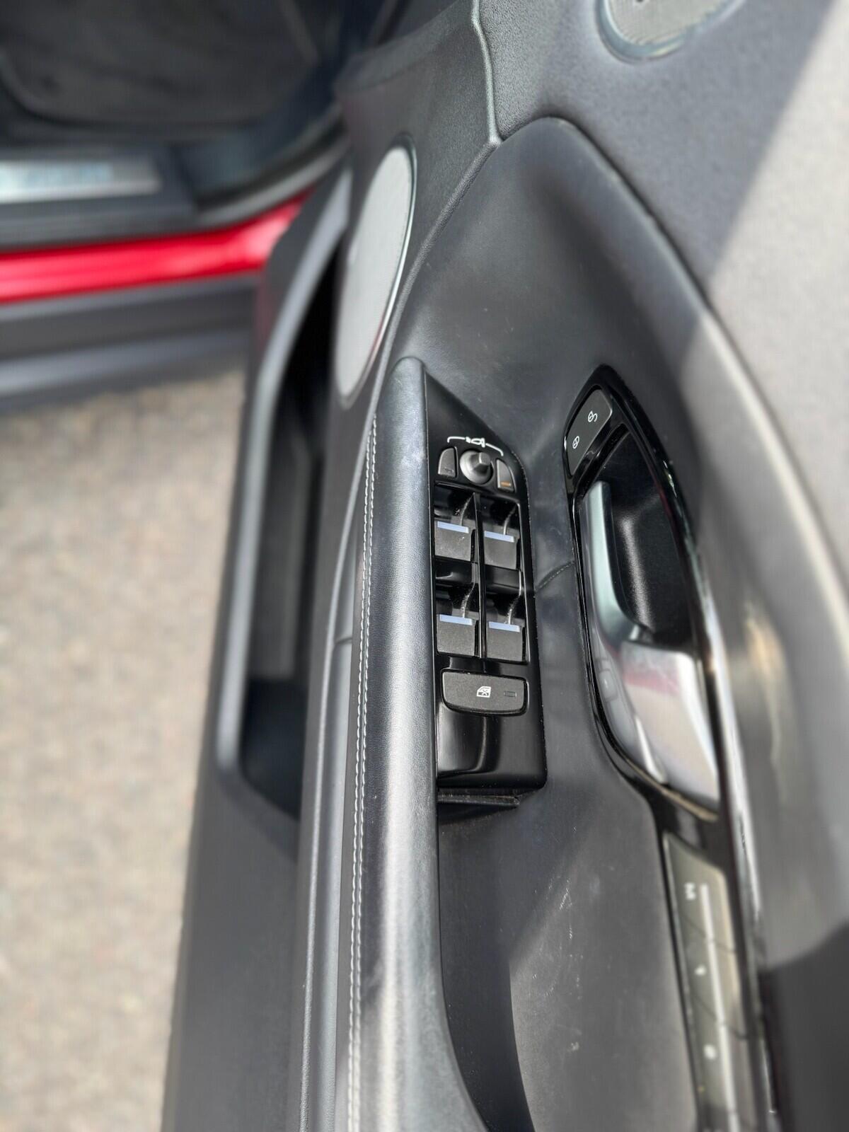 Land Rover Range Rover Evoque view 19