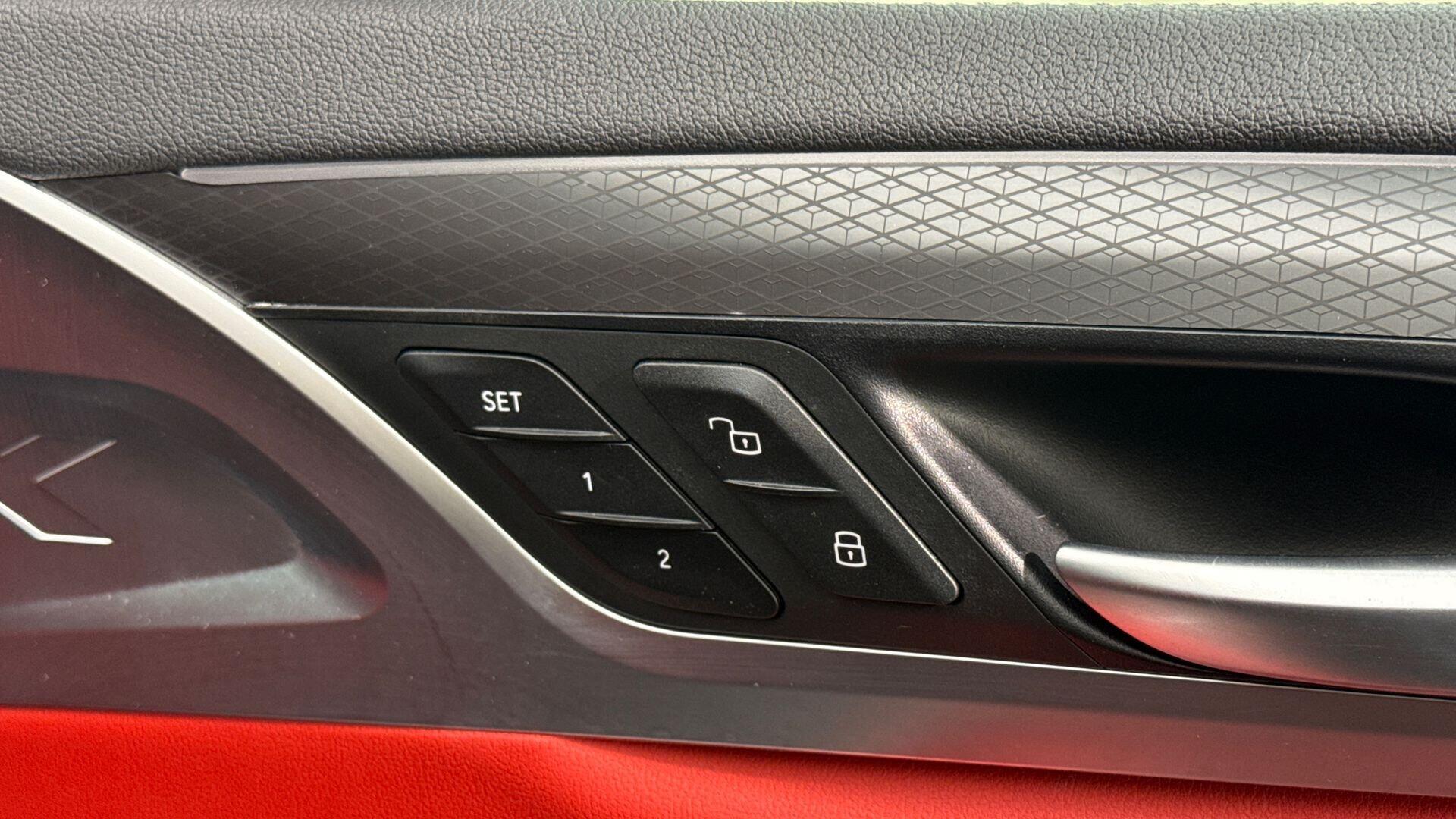 BMW X4 view 32