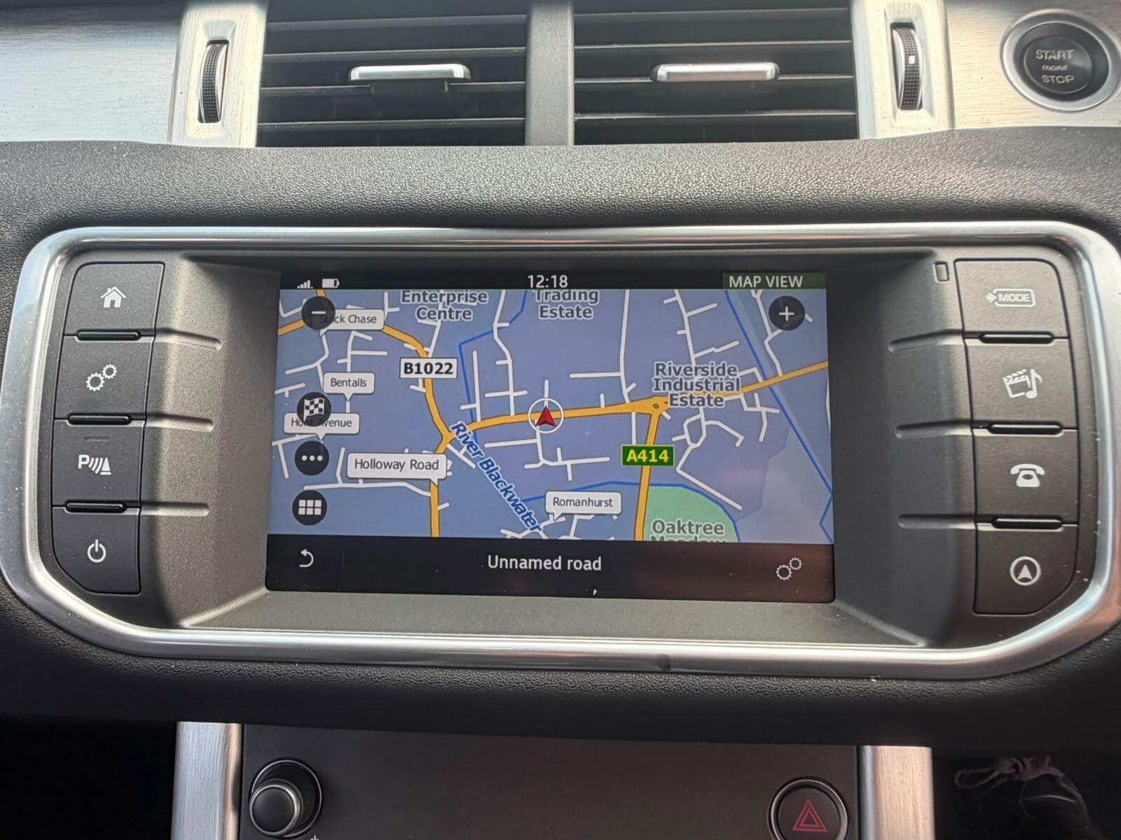 Land Rover Range Rover Evoque view 25