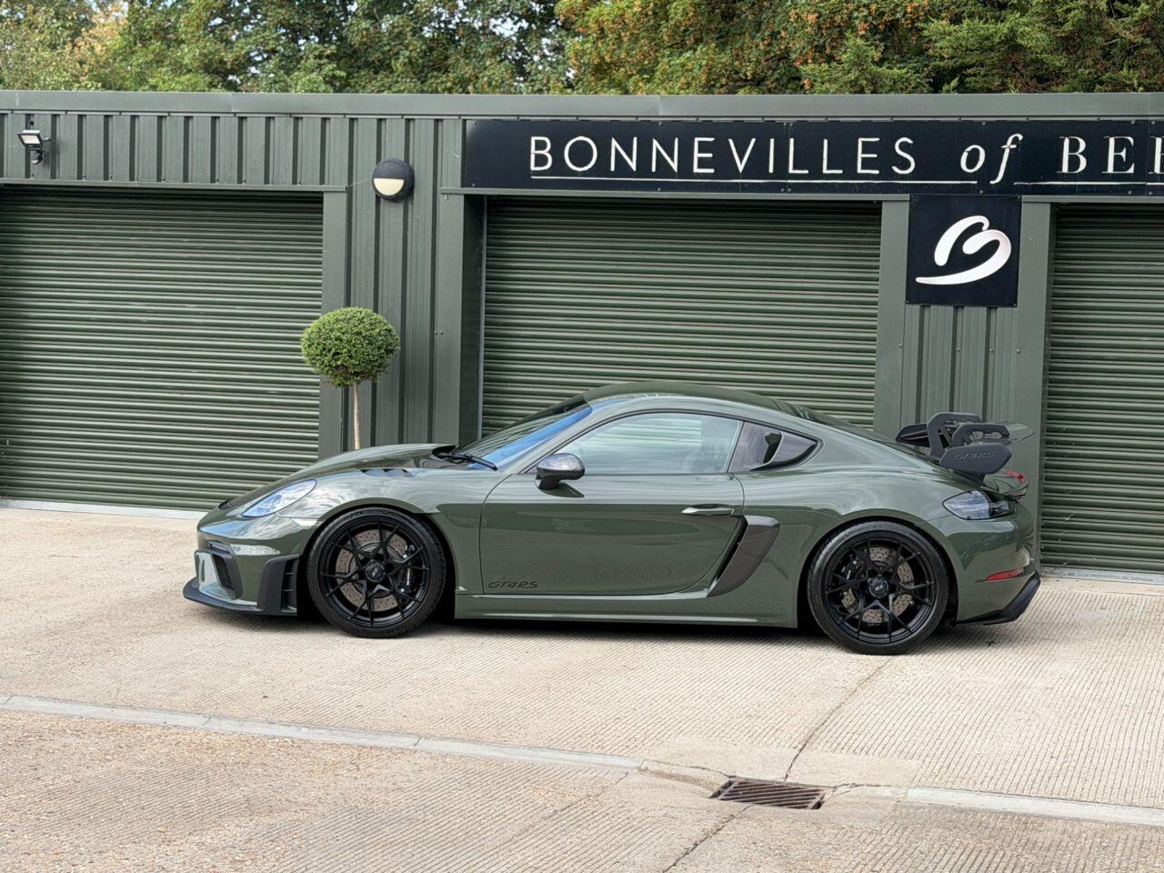 Porsche 718 Cayman view 7