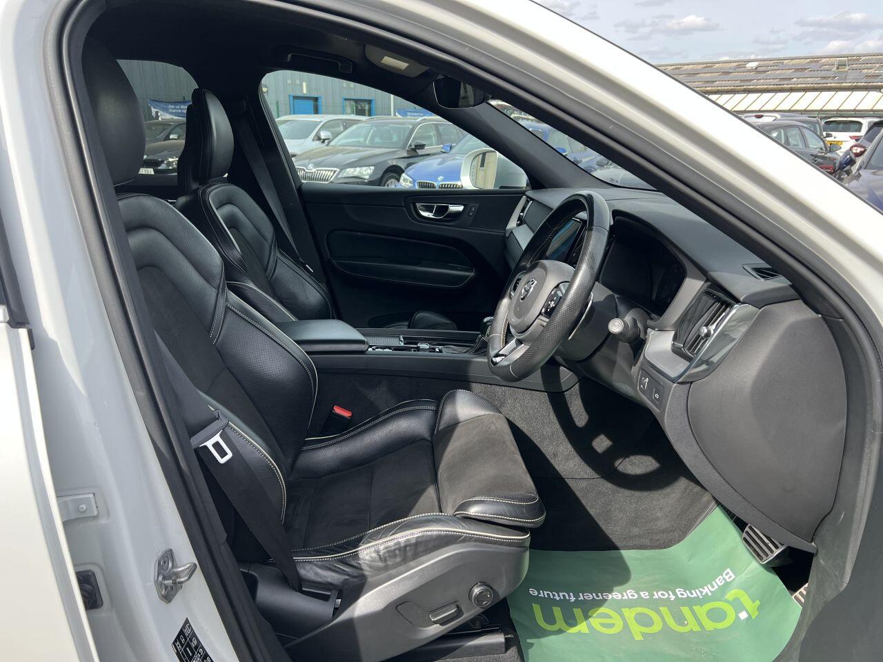Volvo XC60 view 15