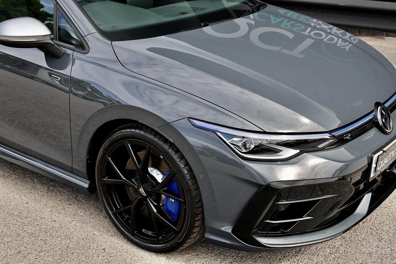 Volkswagen Golf view 23