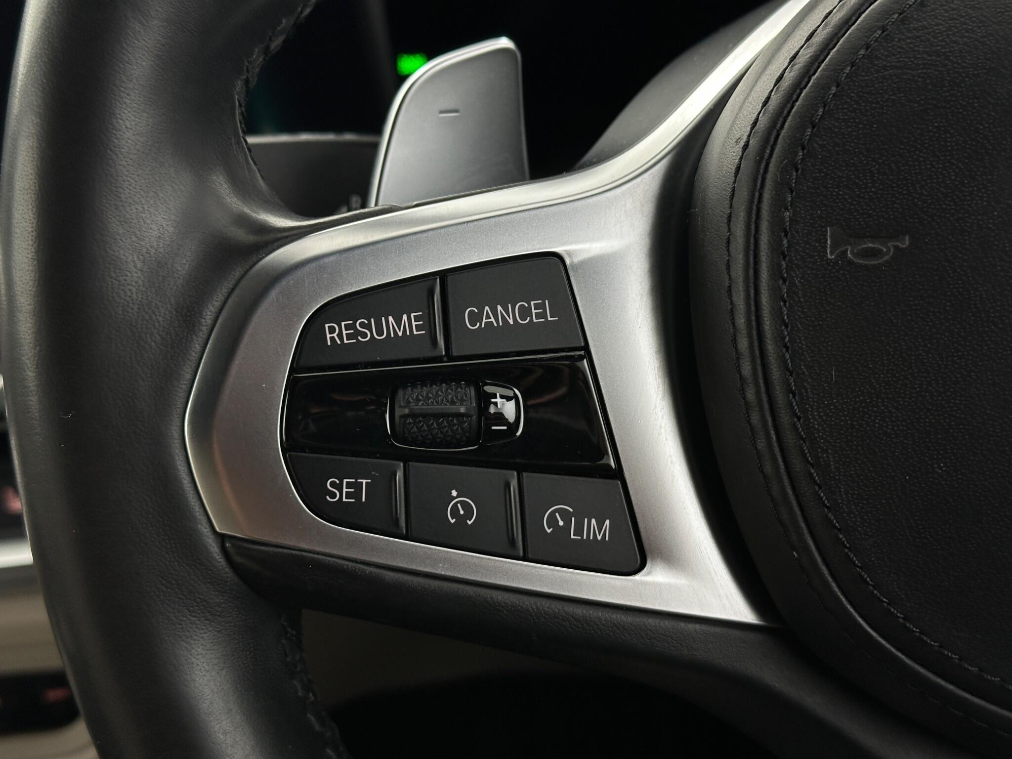 BMW 3 Series view 15