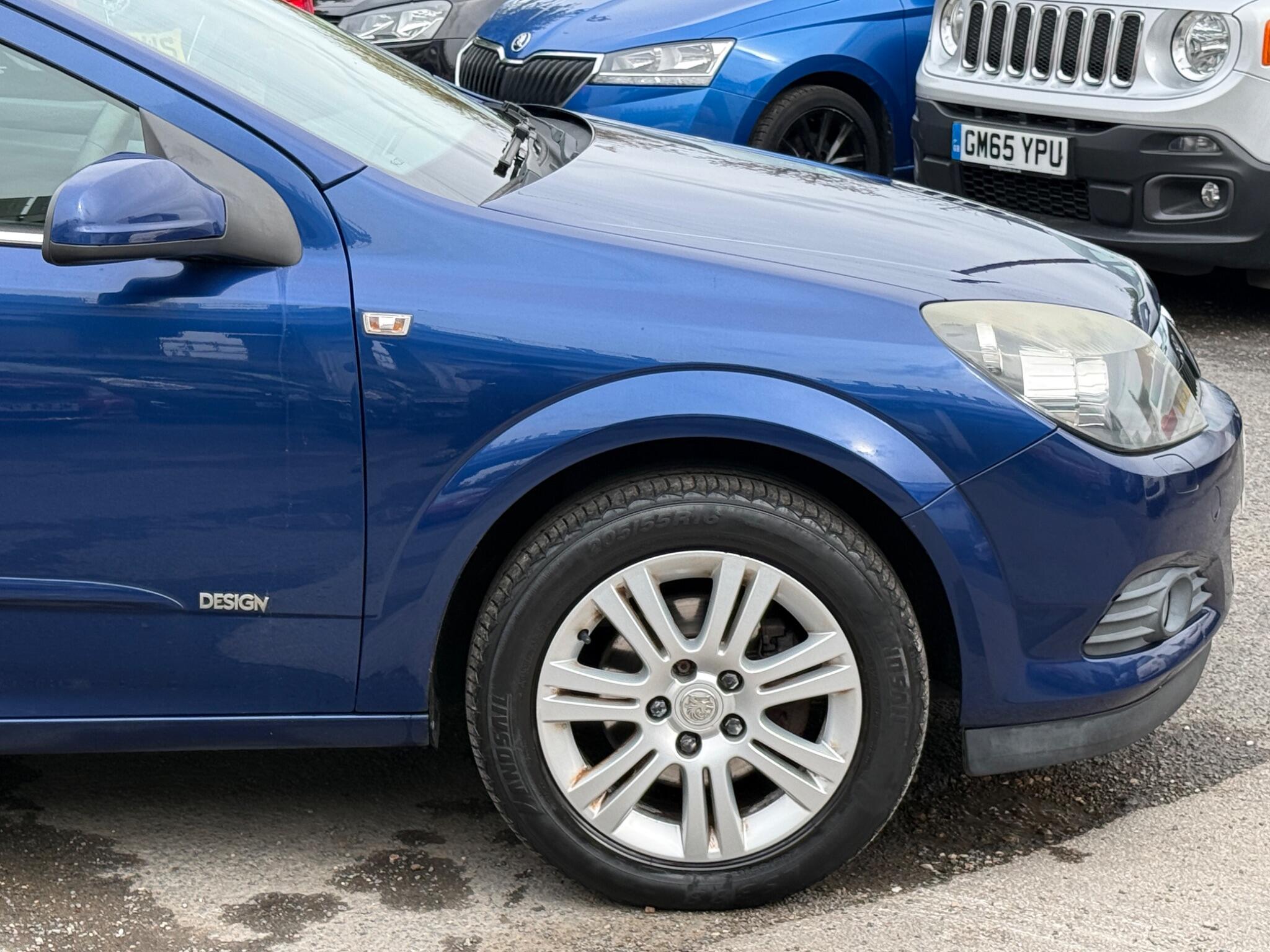 Vauxhall Astra - Image 18