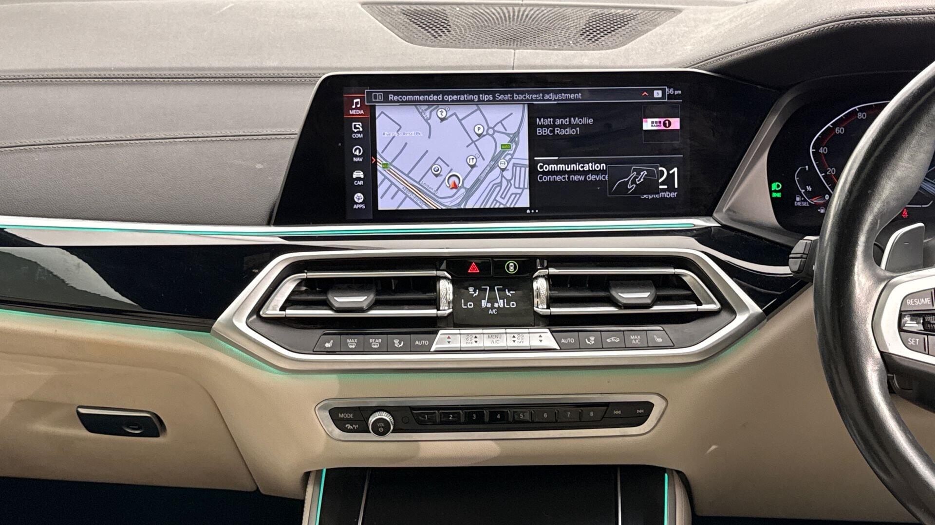 BMW X5 view 8