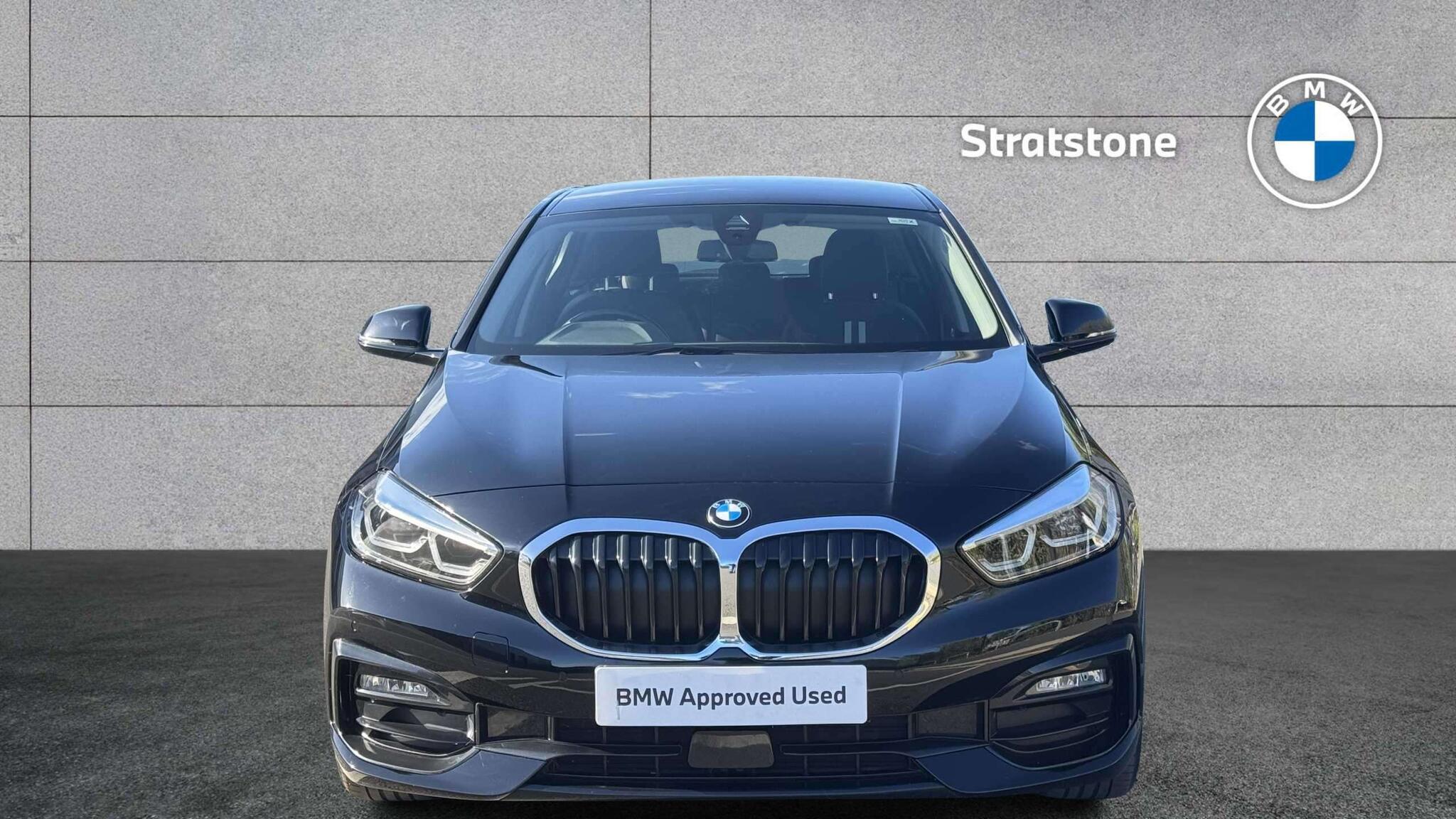 BMW 1 Series view 19