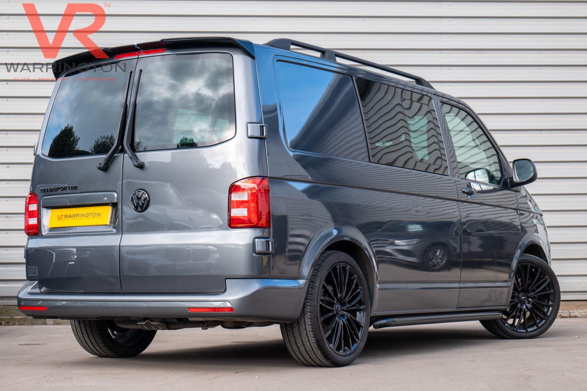 Volkswagen Transporter view 17