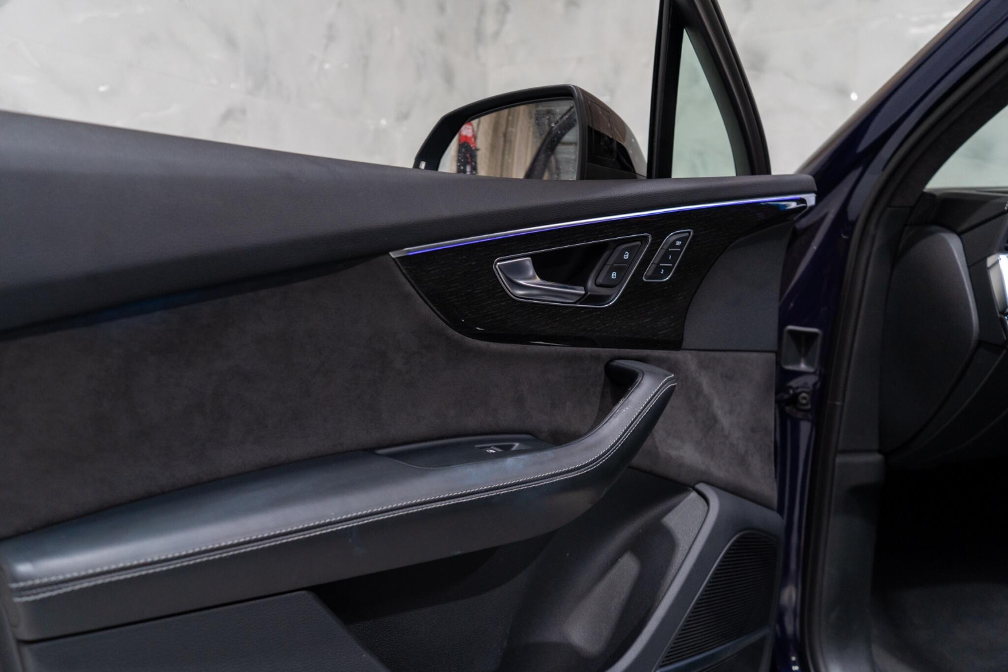 Audi SQ7 view 36